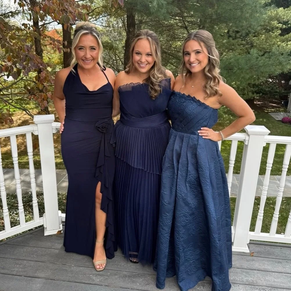 Beautiful and Bronzed 🤩

All my girls with one round of Express for the perfect wedding glow 🤎