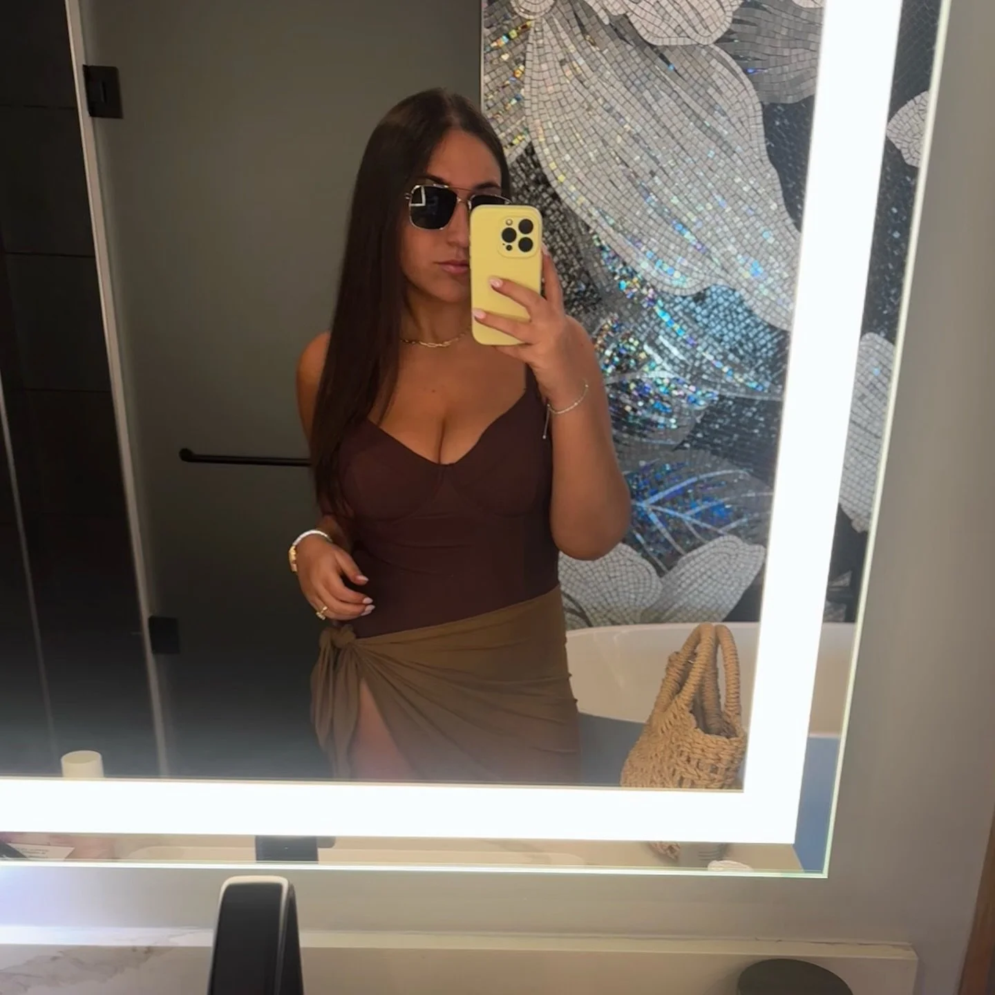 Bronzed &amp; Beautiful in Miami 💥✨

2 rounds of Express for this glowing babe 🤎