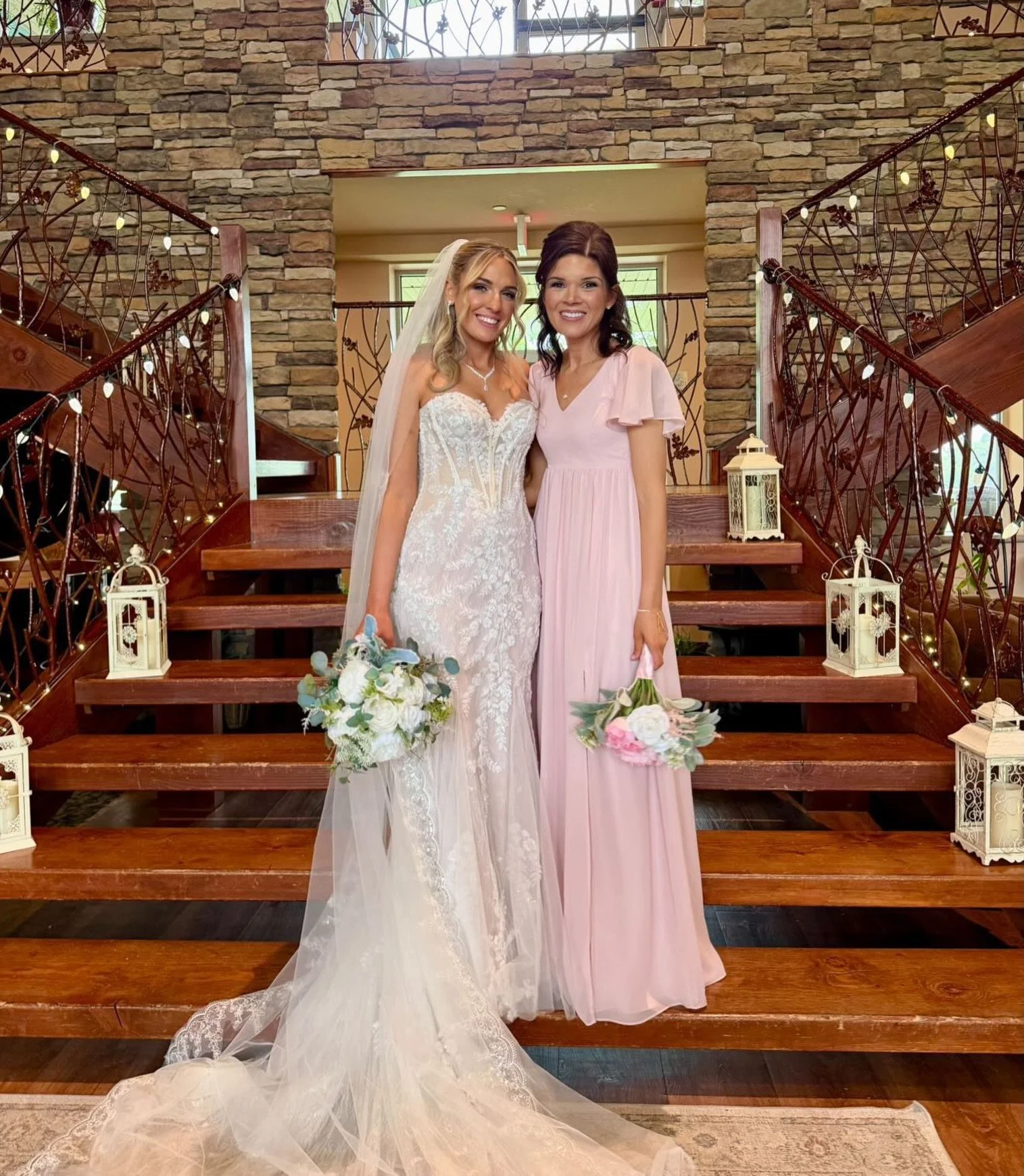 A bronzed bride and her glowing bridesmaid 🤩 

Express for these beautiful ladies 🥂🤎