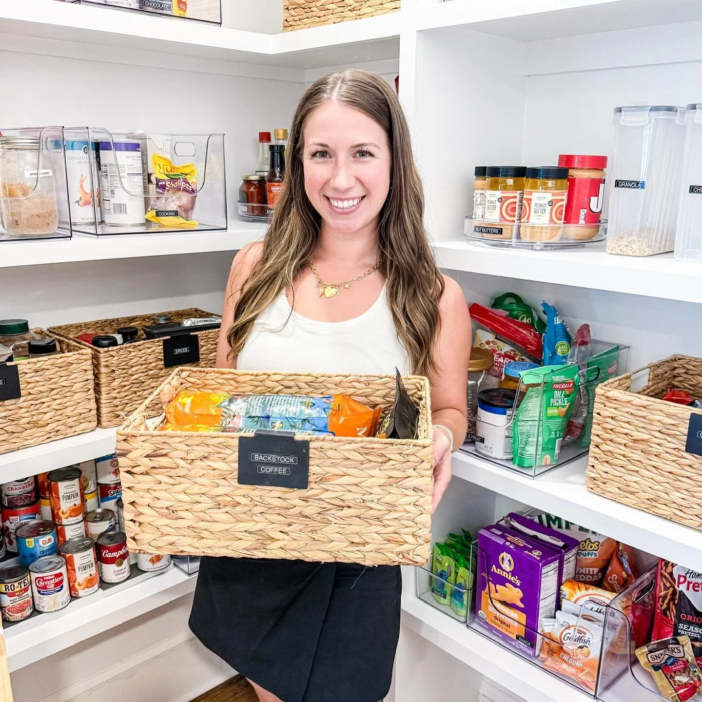 Please help me wish a huge HAPPY BIRTHDAY to the one and only social queen, Hannah!!!! 🥳 Stored Simply would not be what it is without her leadership!!! She’s fun, caring, creative, and ORGANIZED!! Show her some love in the comments below 🫶🏼