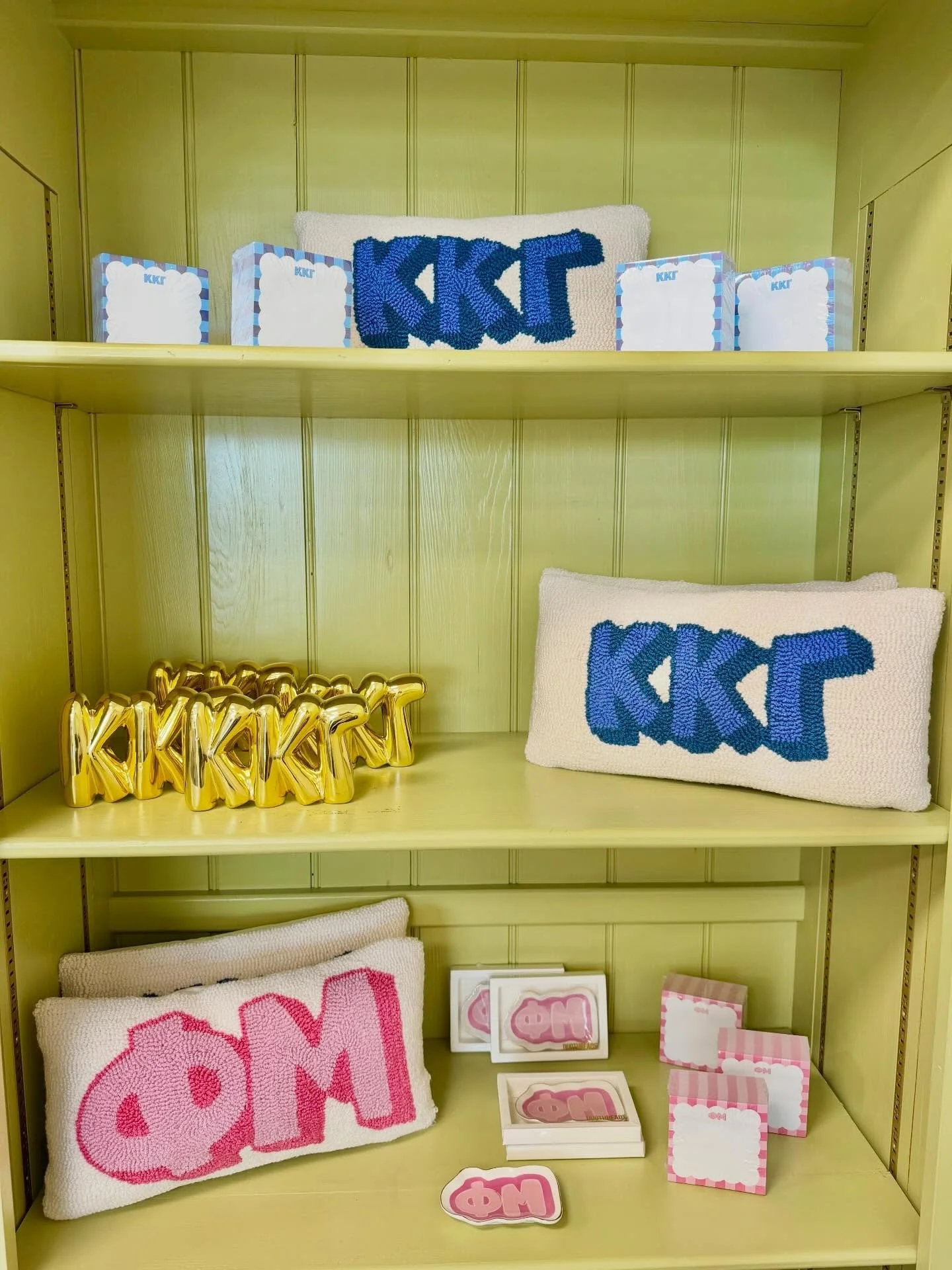 A mix of sorority staples &amp; everyday decor that&rsquo;ll make your space feel more like yours✨
 
Come see us today and find your favorites!