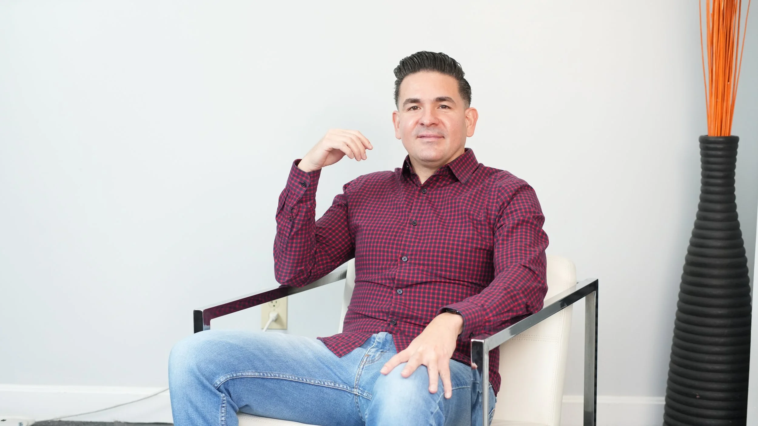 The 4% Code: Jeshua Zapata's Mission to Help Entrepreneurs Scale