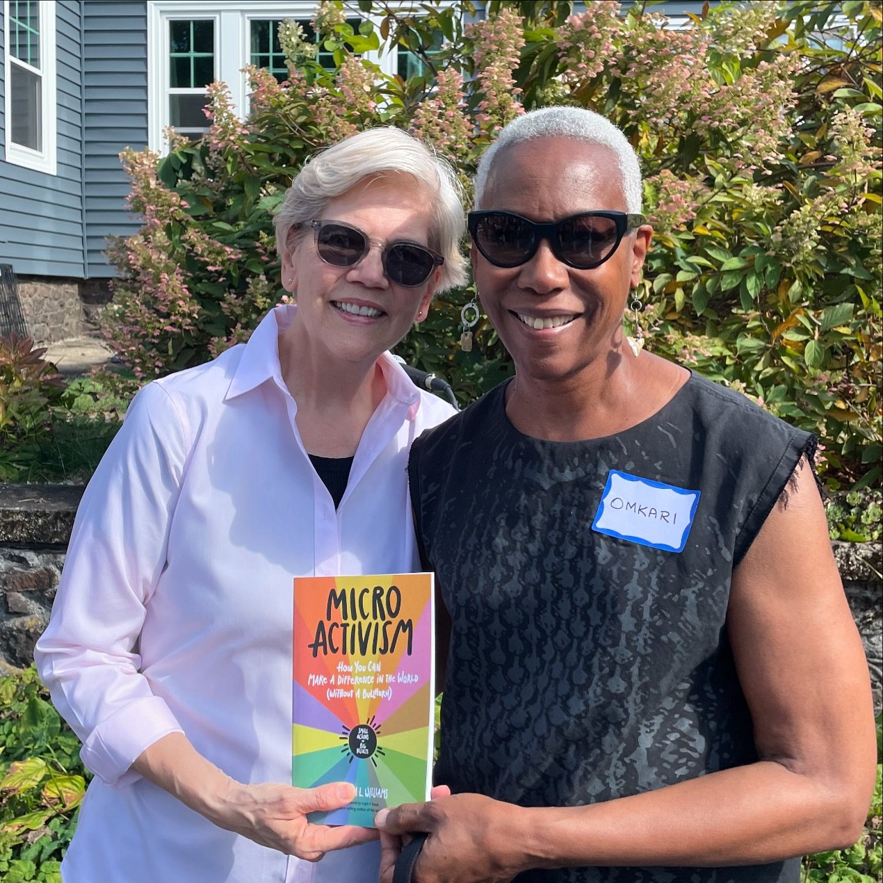 It&rsquo;s a joy when our representatives are (as they should be) responsive to the people. Senator Warren made the trip to Greenfield to meet with constituents. I was so happy to give her a copy of my book and to hear her thoughts on the upcoming el