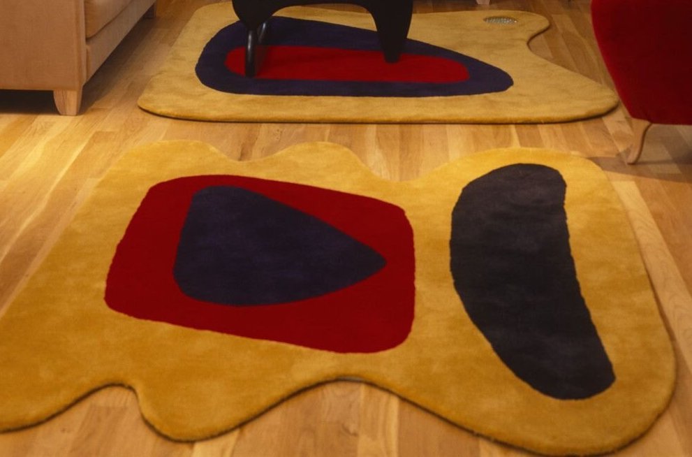 Bespoke shaped hand-tufted wool rug