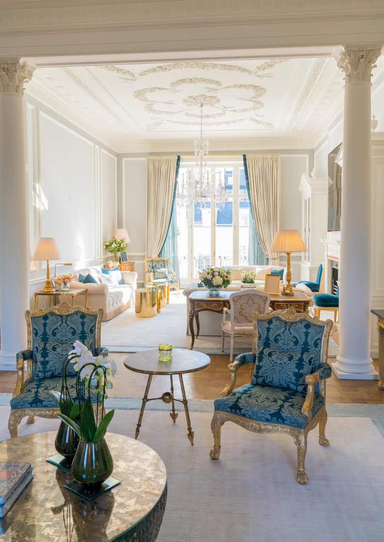 Belgrave Square: Hand knotted Silk border with wool & handspun bamboo ground