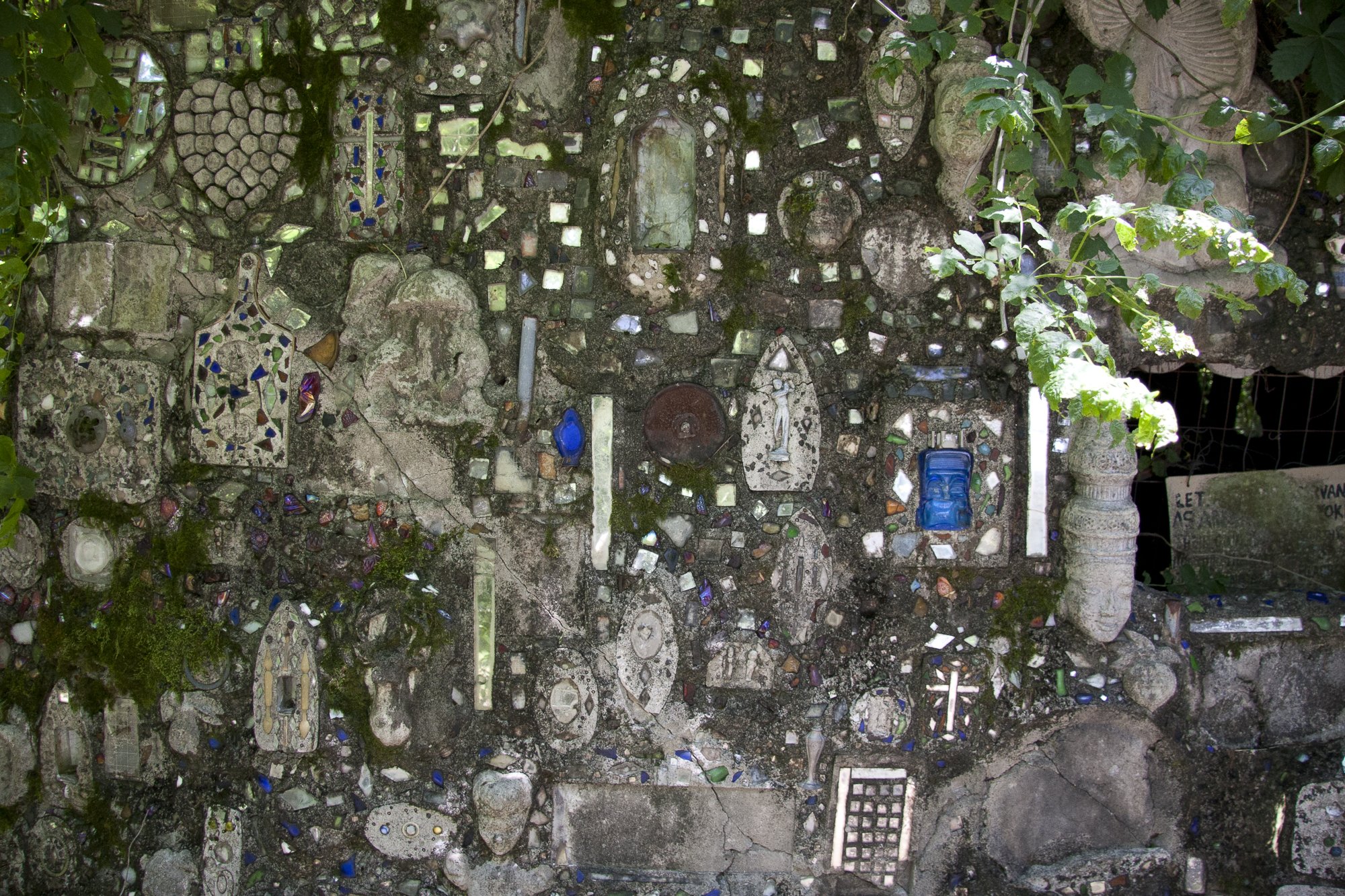 Wall with inlays from Howard Finster's Paradise Gardens