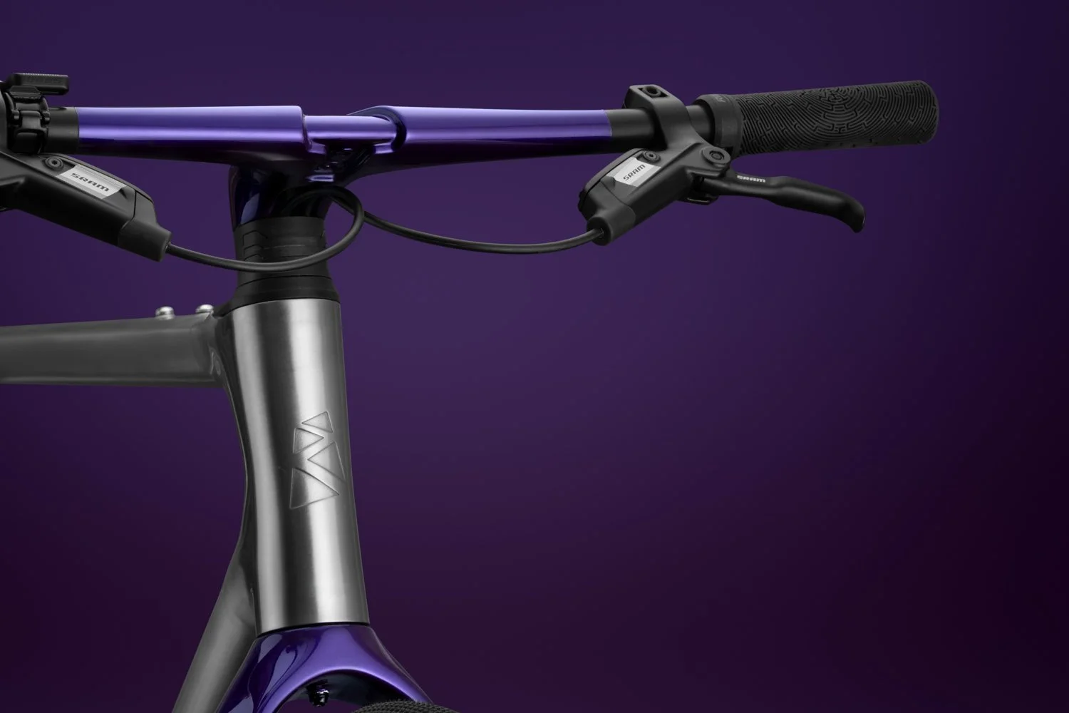 ribble-allroad-cockpit-purple-detail.jpg