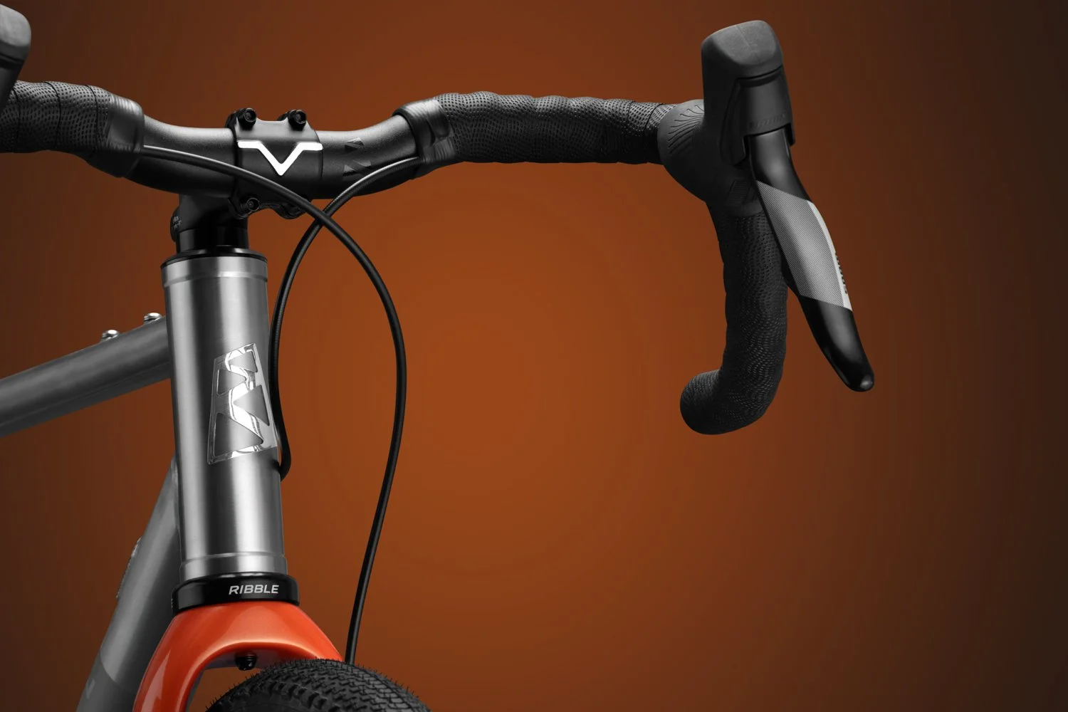 ribble-allroad-cockpit-orange-detail.jpg
