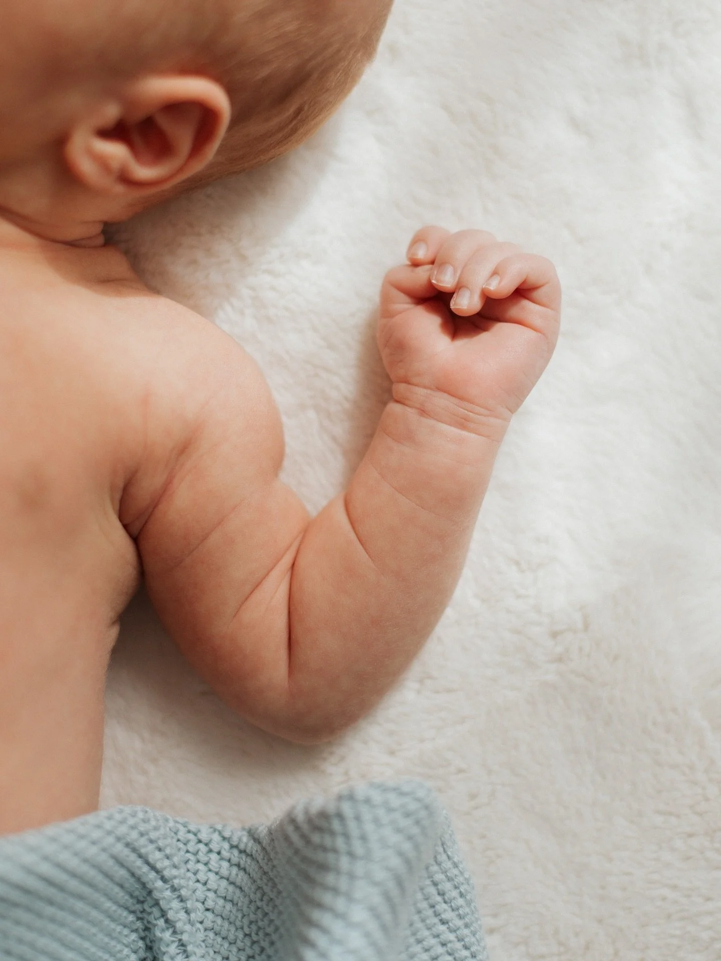 Here for all the cozy baby snuggles on these crisp fall mornings! 

#clevelandphotographer&nbsp;#ohiophotographer&nbsp;#clevelandfamilyphotographer&nbsp;#ohiofamilyphotographer&nbsp;#lifestylephotographer&nbsp;#naturallightphotographer&nbsp;#maternit