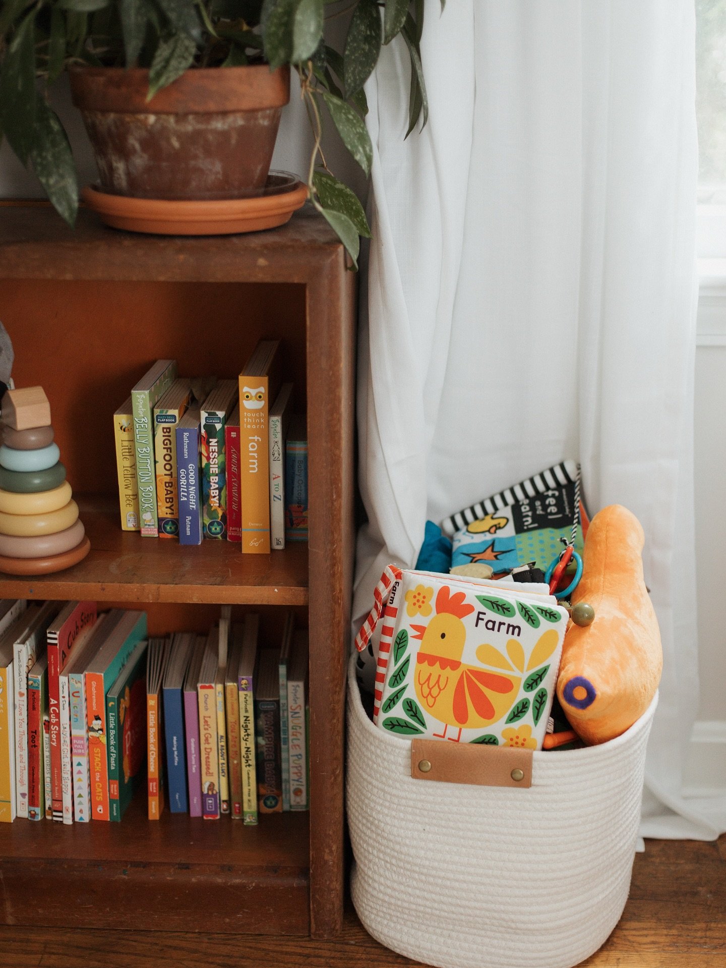I need to start taking interior decorating advice from you all! Can&rsquo;t get over all the adorable nurseries I&rsquo;ve seen this year

#clevelandphotographer&nbsp;#ohiophotographer&nbsp;#clevelandfamilyphotographer&nbsp;#ohiofamilyphotographer&nb