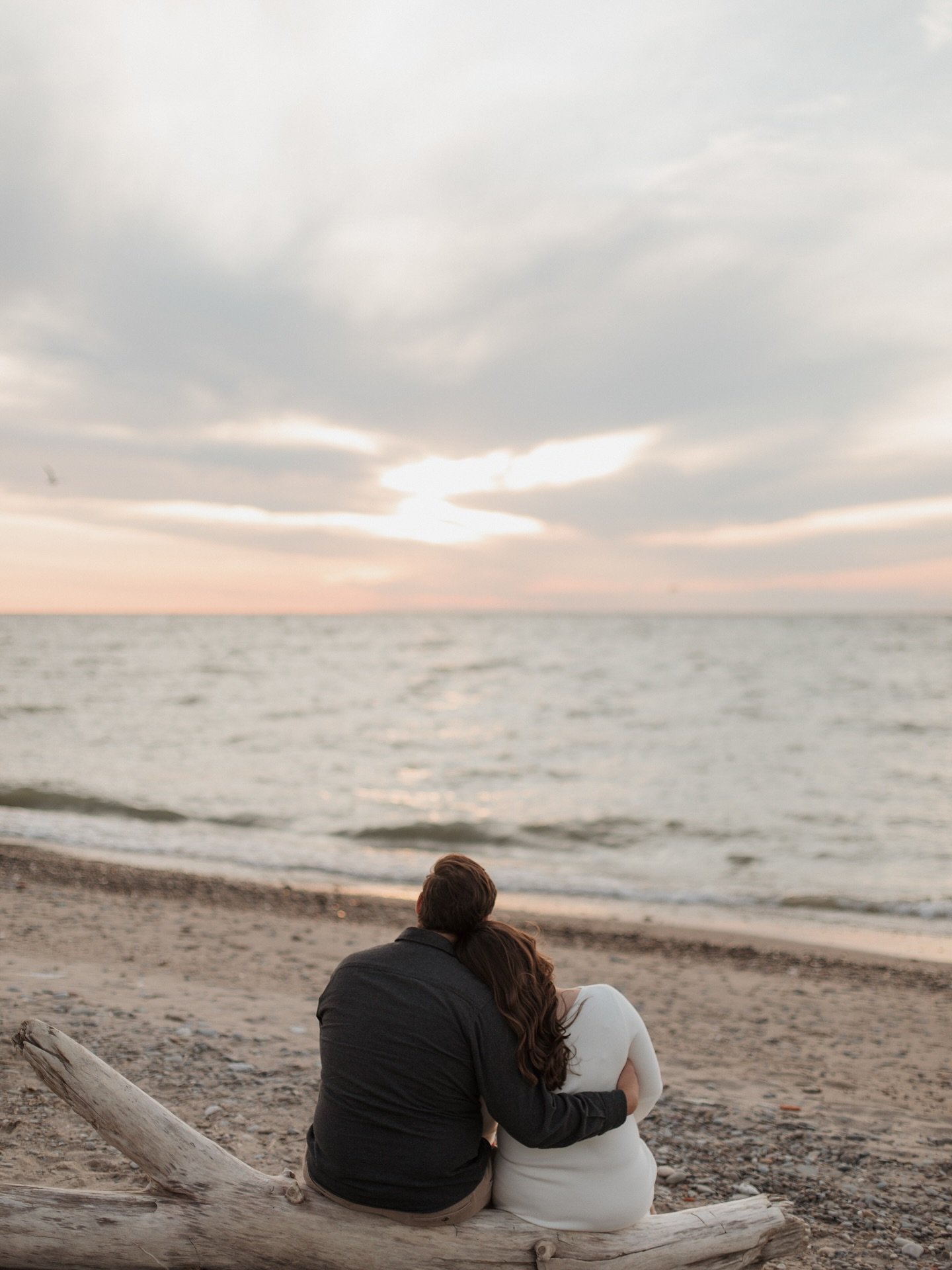 Under-hyped Fall photoshoot location: the beach!