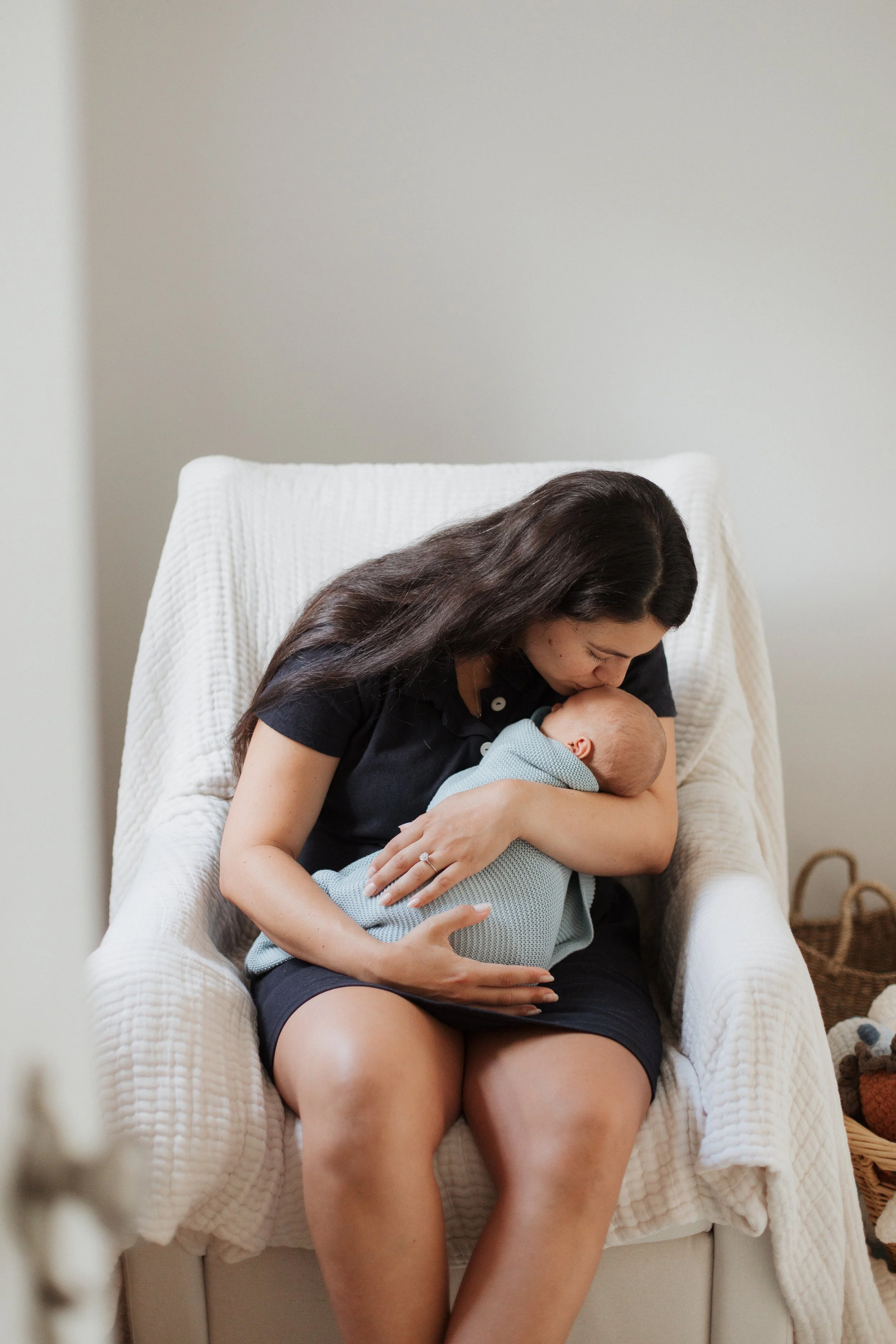 CLE_OH_newborn_session_the_tesmond_fam-198 (1).jpg