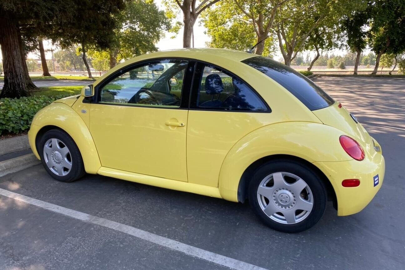 2000 VW Beetle GLS - Left Rear Side Angle
