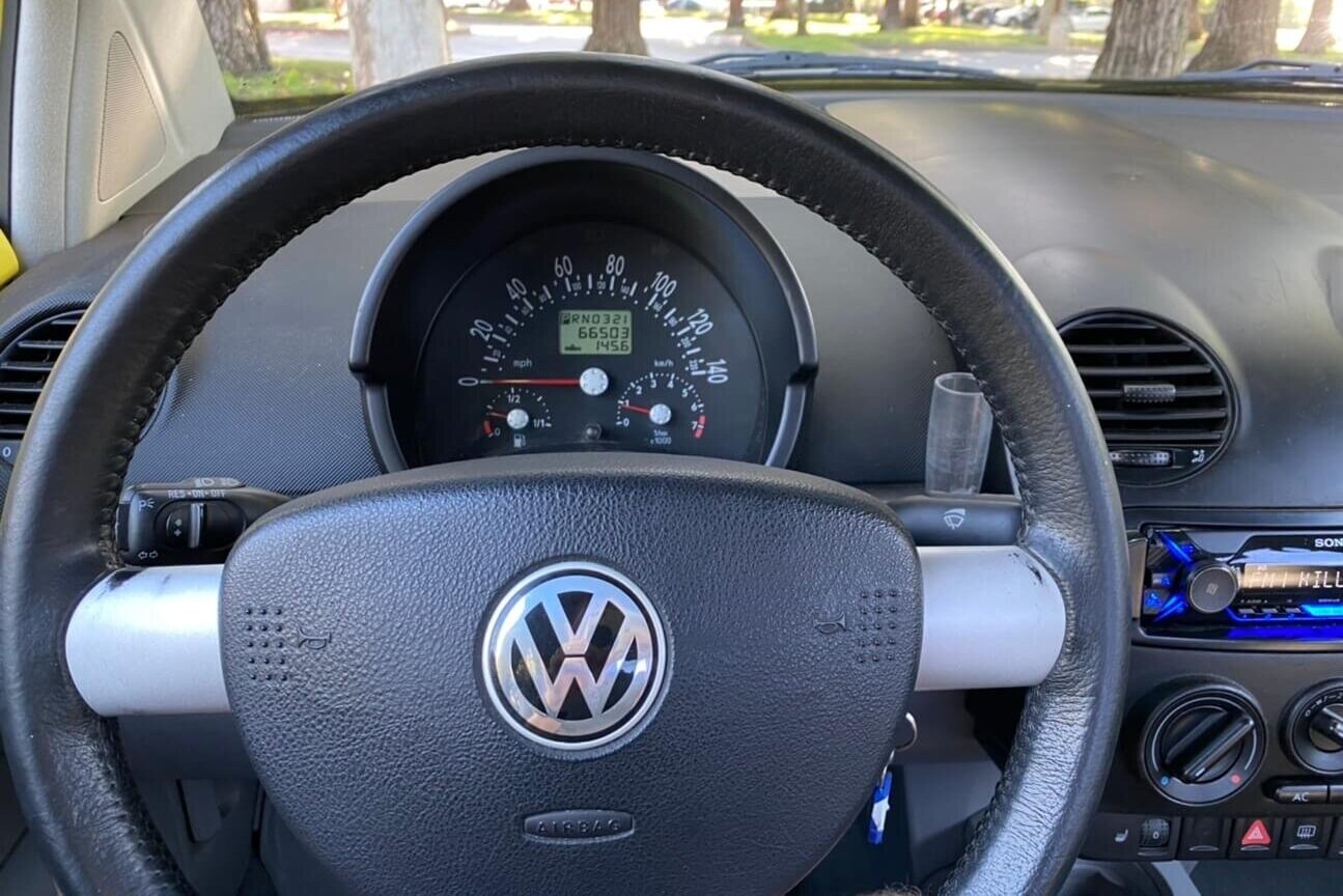 2000 VW Beetle GLS - Interior Dash