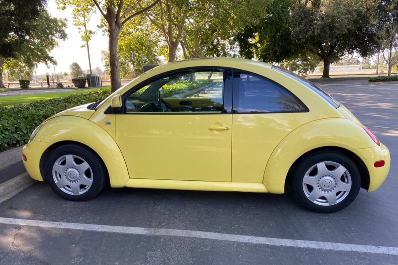 2000 VW Beetle GLS - Left Side