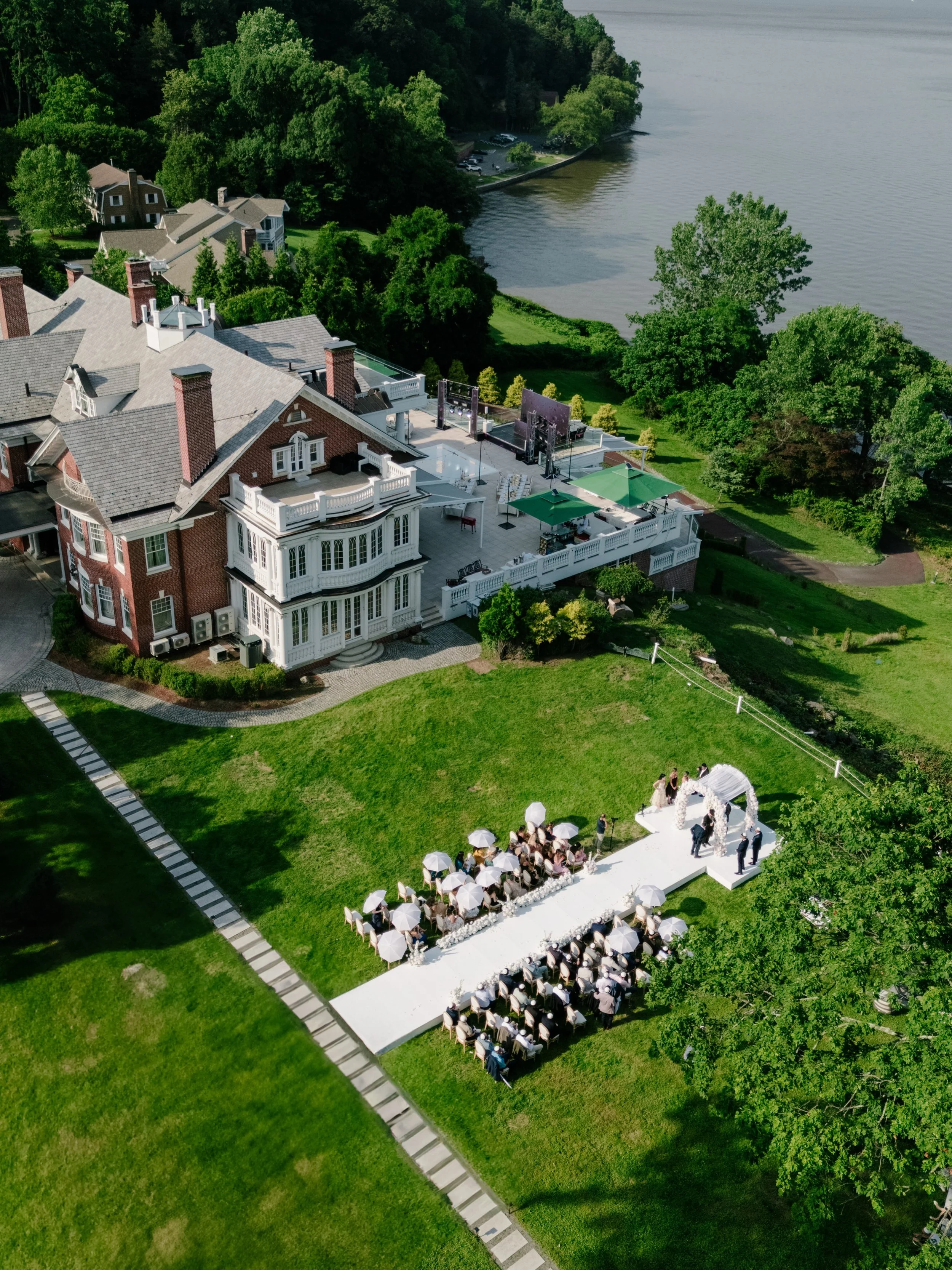 An intimate family wedding at a countryside home.
Emotional, joyful, and deeply heartfelt.

#nyc #weddingphotographers #ketubah
#chuppahinspiration