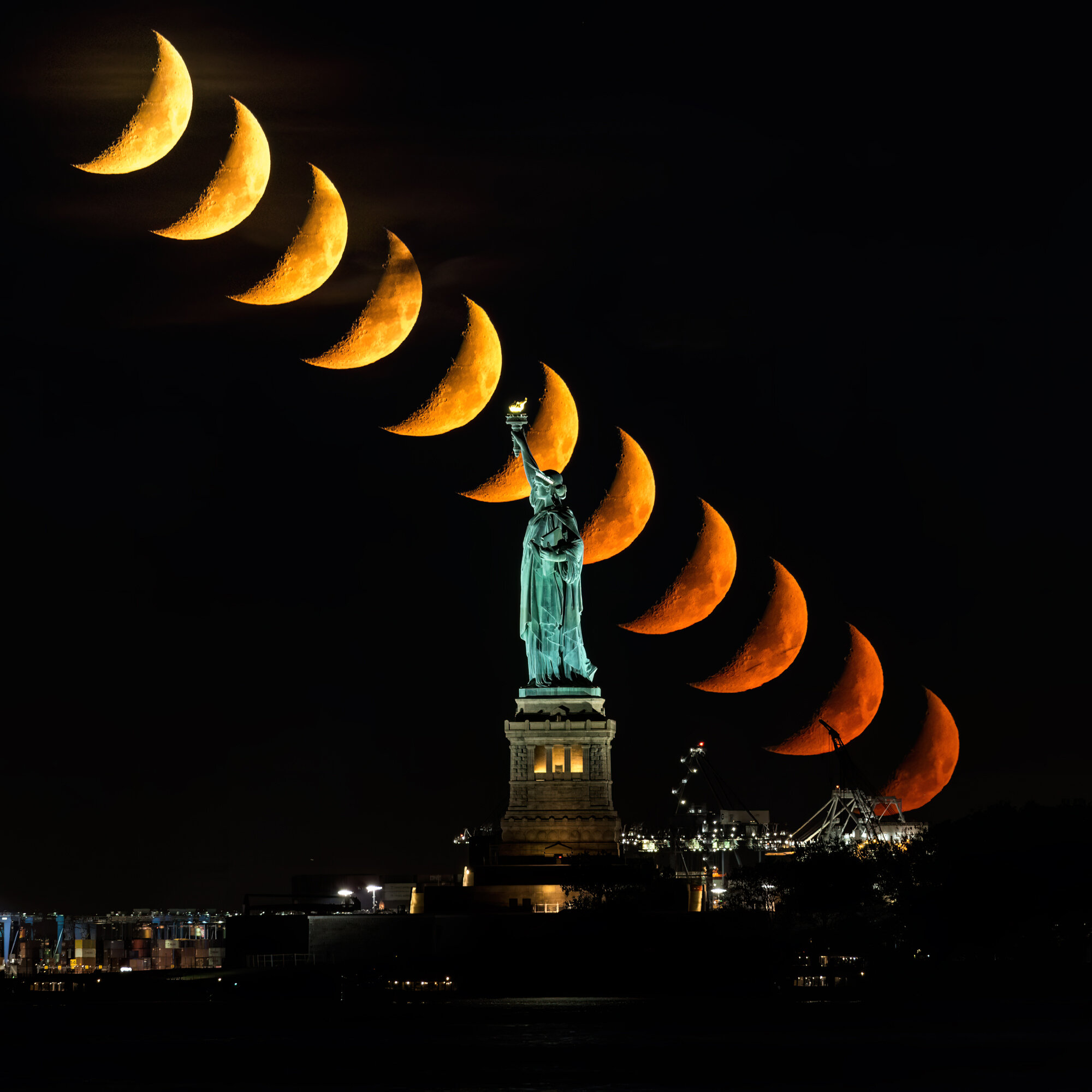Moonset behind Statue of Liberty
#NewYorkCity #WhatsGoodNYC #VisitNYC #NYCTourism #NYCorNowhere⁠ #ILoveNY #NikonNoFilter #NikonCreators #NikonZCreators #NIKKORZ 
#YourShotPhotographer #TLPicks #NikonZ7