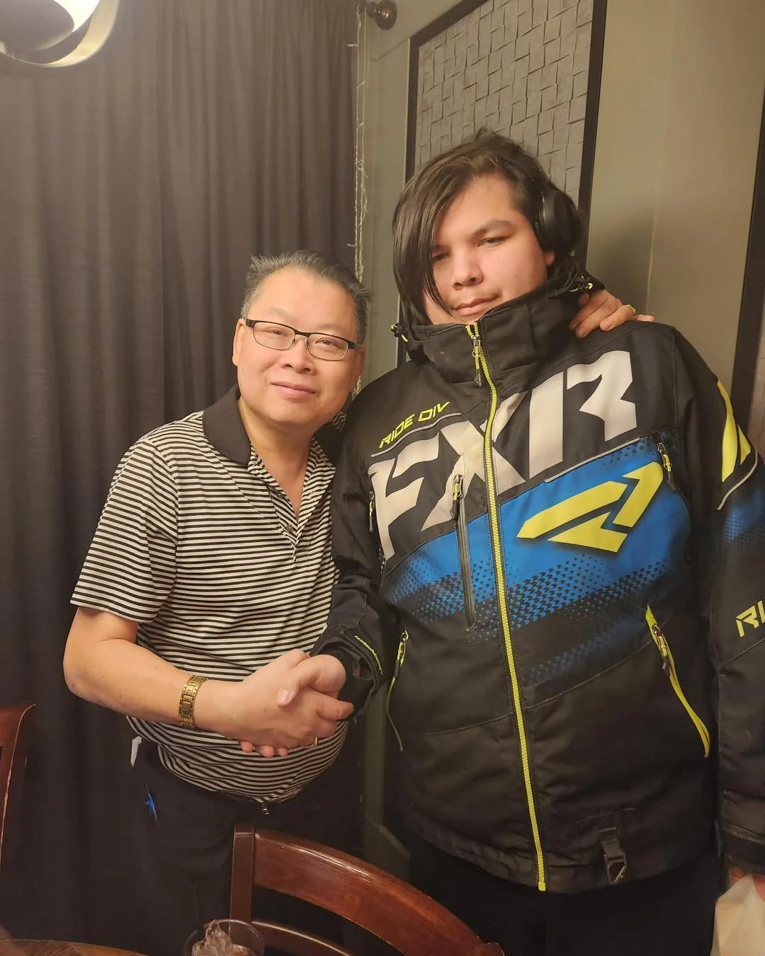 This is my little buddy.  Today I bought him a dessert because I graduated from eating just burgers 10 years ago to finishing a full 10 oz Certified Angus Prime rib, an 8 oz lobster tail.  All the veggies.  Yorkshire pudding and a jumbo poutine. 

Se