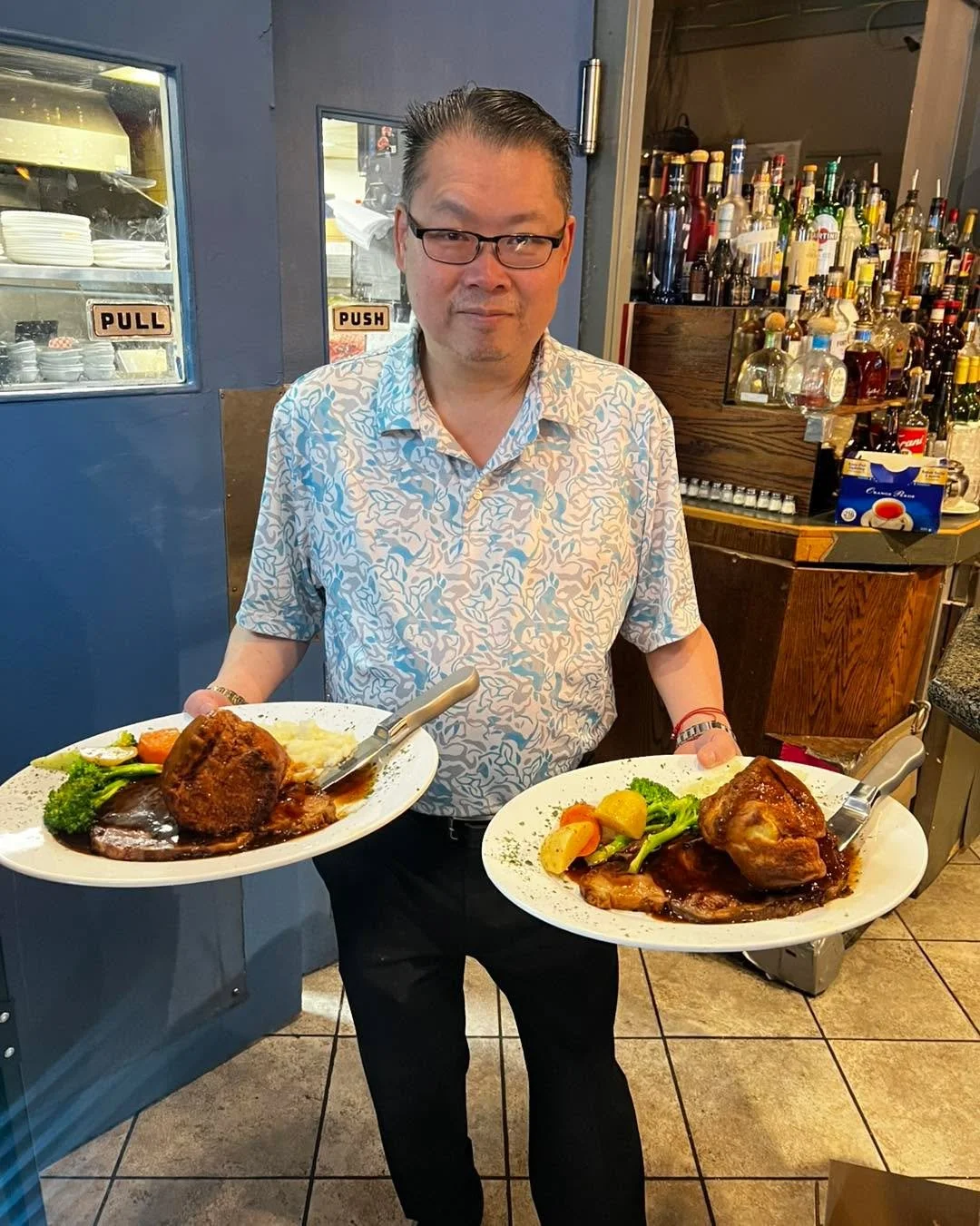 Thursday Prime Rib nights are a must if you are passing thru Yellowknife! 

Good luck Inuvik Ladies Darts team!  See you Sunday!!!!

You top 4 and Win a prize !!!

See Uncle Ediwa!
