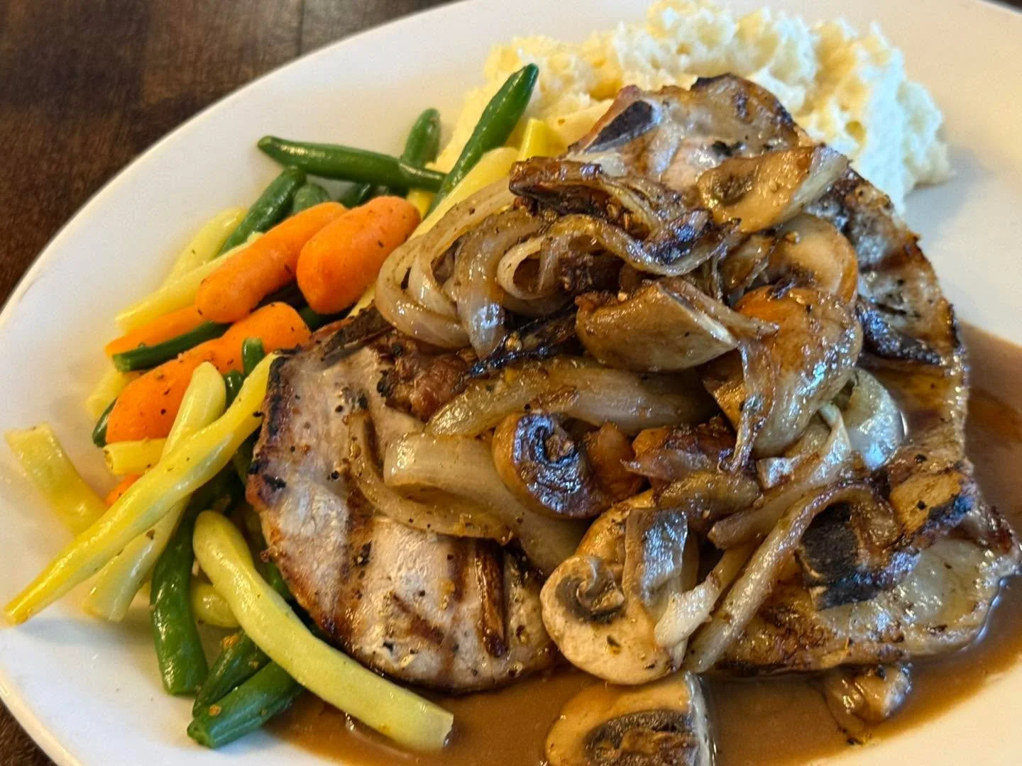Grilled Pork Chops is on our Lunch Feature! 

Take you Administrative assistance out for their Special Day and they will get a special personalized Cr&egrave;me Br&ucirc;l&eacute;e from us!