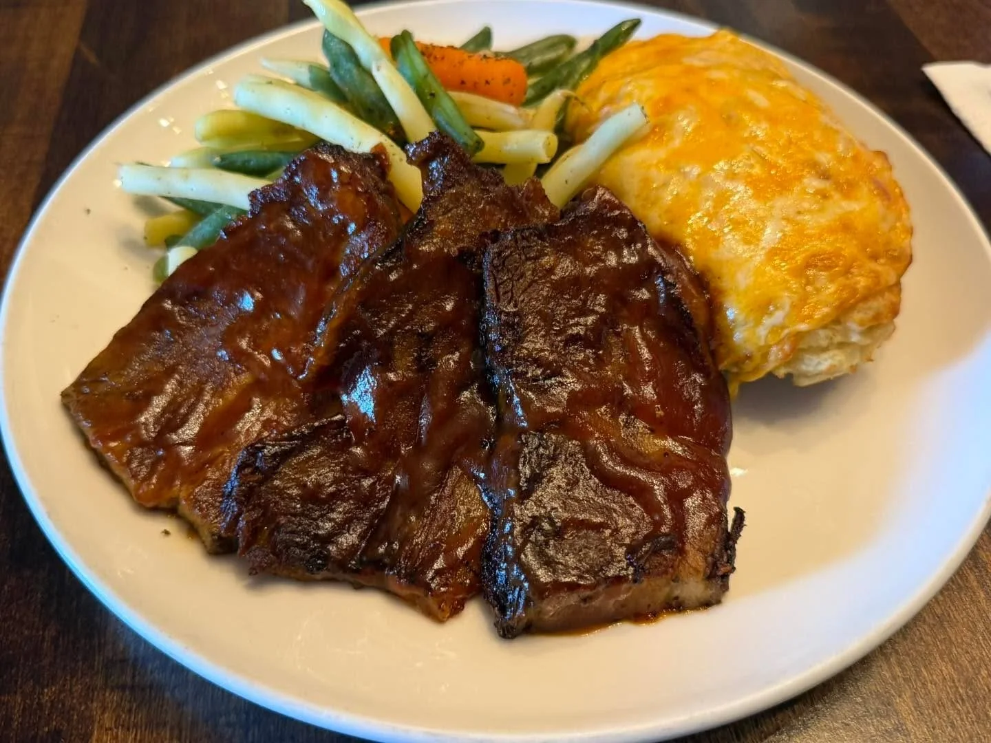 Meat and Potatoes for lunch? Yes!  We got you! 

BBQ brisket with veggies and twice baked stuffed potatoes! 

Available 11-2 or while supplies lasts. 

Come get some!