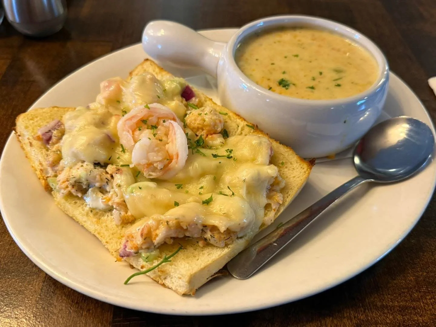 Our Epic Lunch feature is our Ultimate Baked Seafood Melt with a Cream of Vegetable Soup! 

Join us and see what Northern Hospitality is!