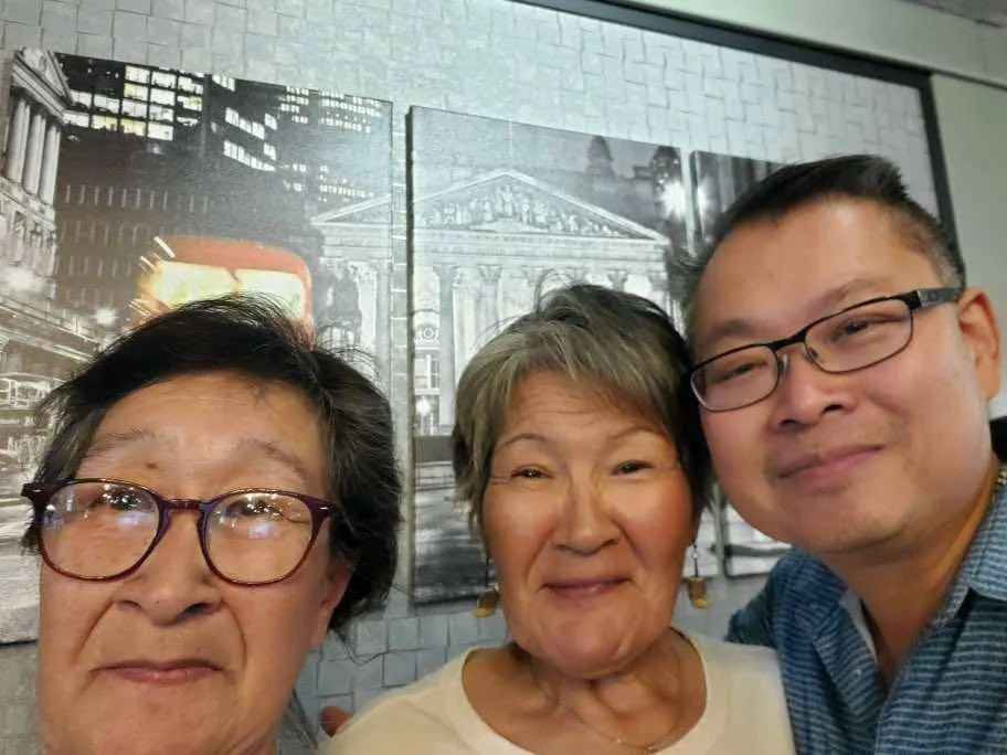When my guests from the North asks for a Selfie. You take one with them!!! :)