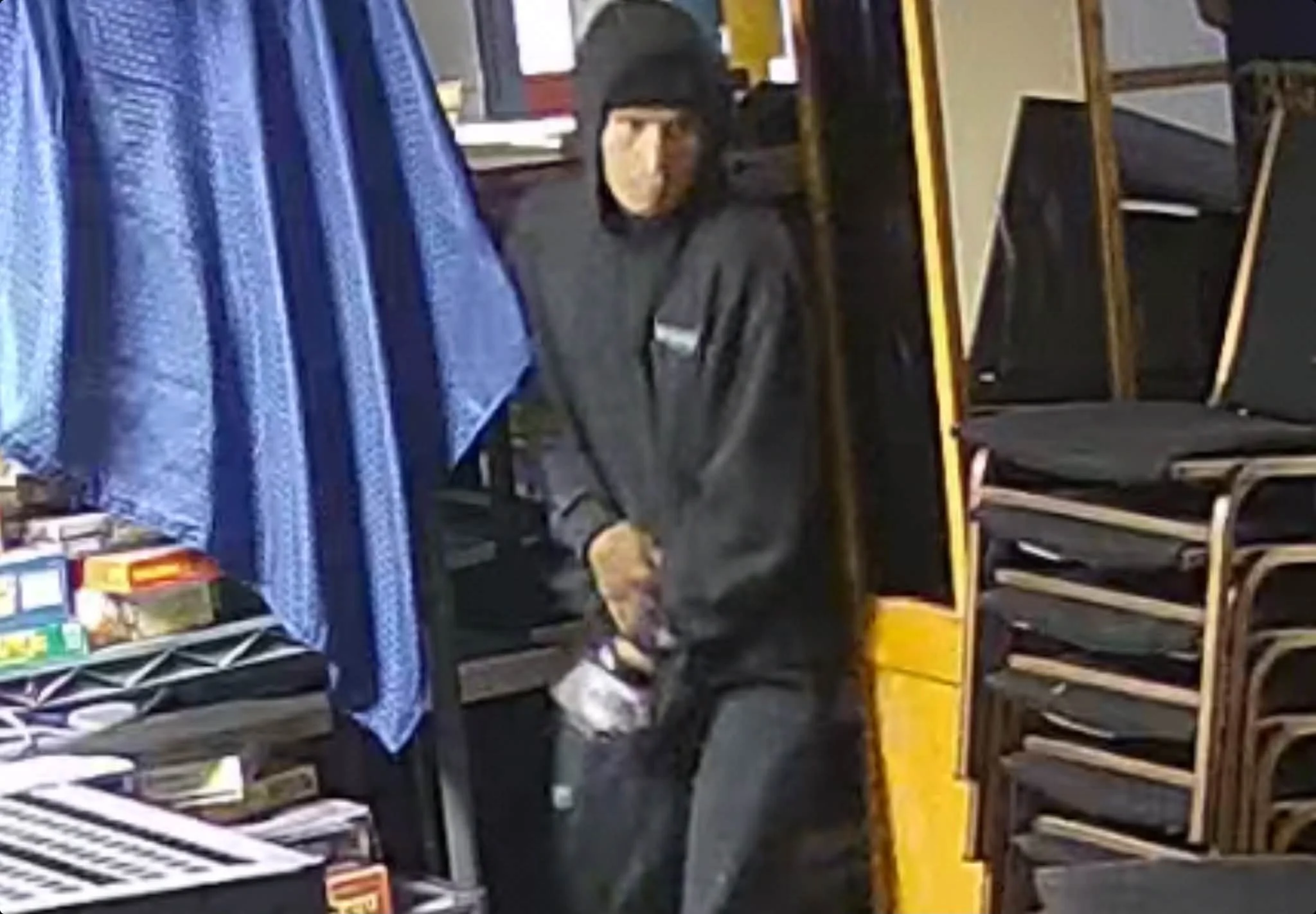 Anyone wanna help me locate this criminal?