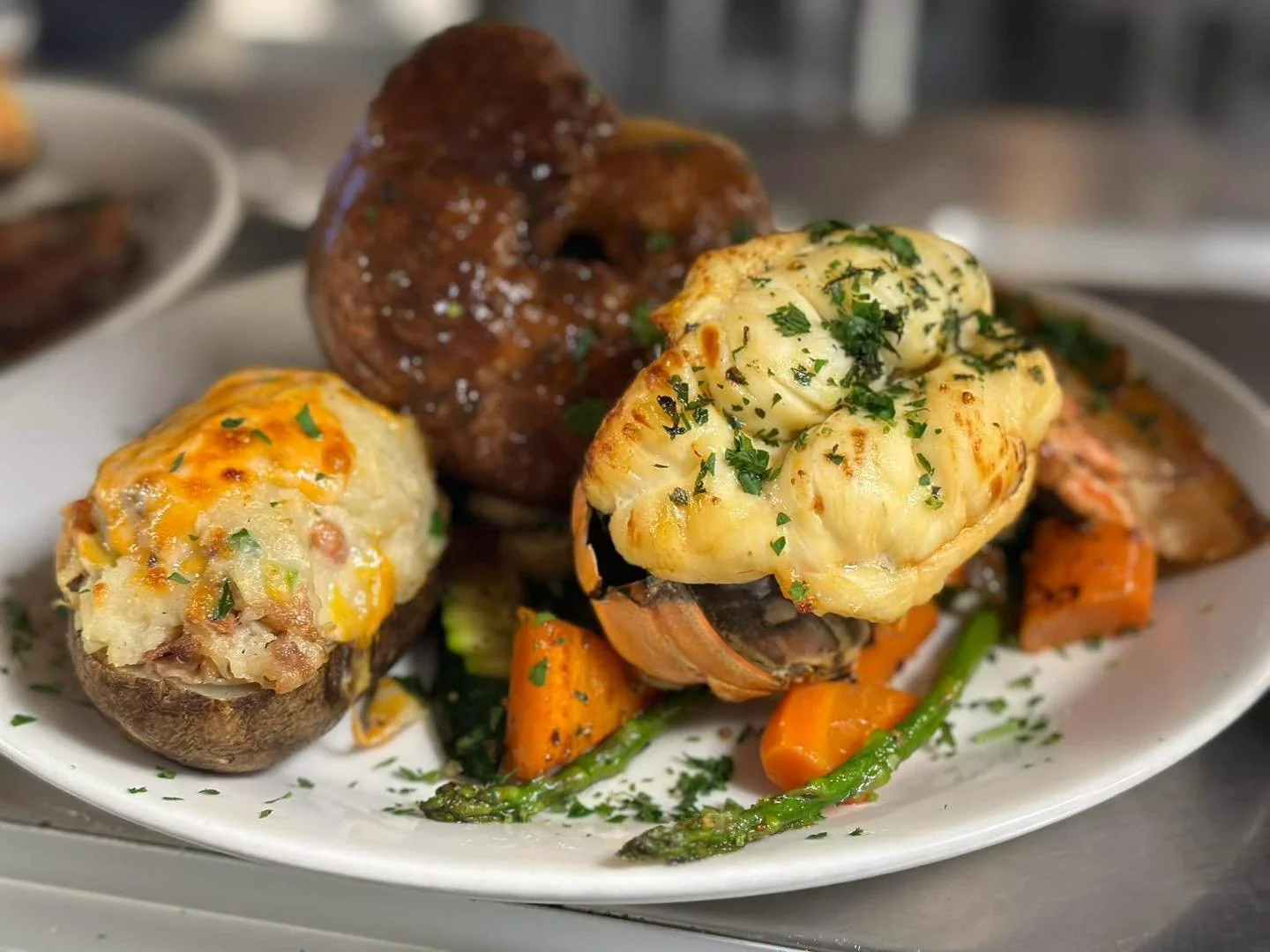 We are ready to submerge you our Prime F
rib with a Jumbo Lobster Tail tonight! 

Let&rsquo;s the tenderness of our Prime rib and the succulent Nova Scotia Lobster tail!