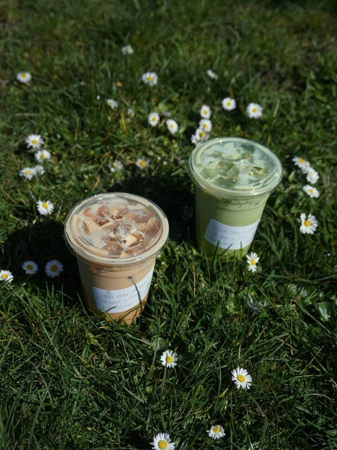 Our Spring drink specials are here!

🥥Hawaiian Latte - A delicious blend of coconut and macadamia syrup, Milano espresso, and milk

🍵Lavender Matcha Latte - Matcha with a subtle hint of lavender for a floral twist

P.S. Cold brew is back on the men