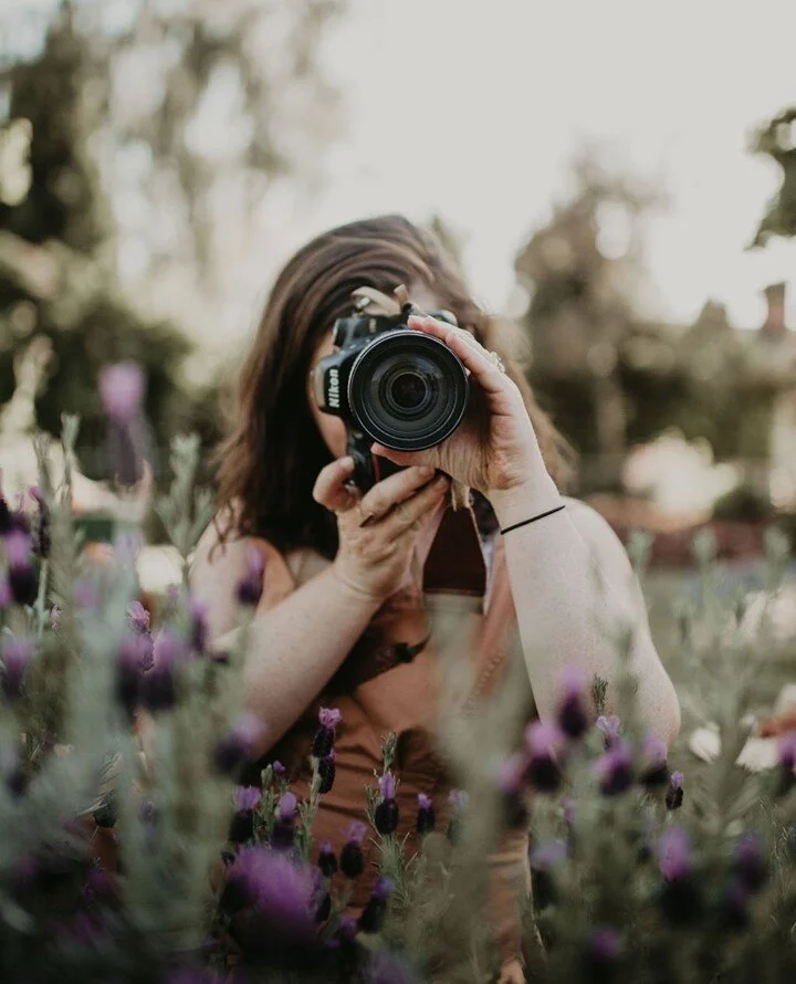 Hey, I'm Taylor! 📸 I grew up in Southern California, raised by two professional photographers. I guess you could say it&rsquo;s in my blood. While studying photography at UCSD, I worked my butt off to start my own business. I moved to Oregon in 2017