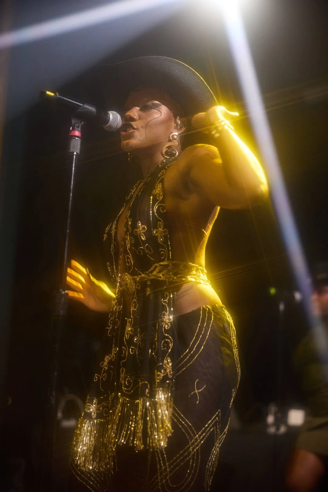 Black-&-Loud---Iniko-by-Mike-Dawkins_web.jpg
