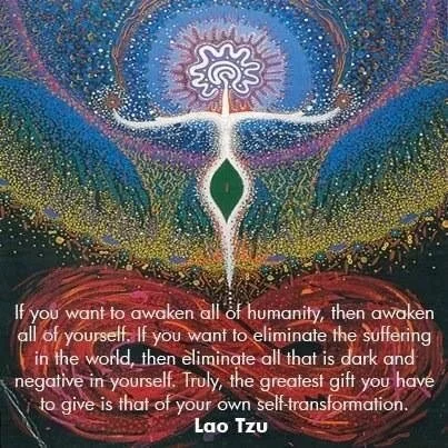"Si quieres despertar a toda la humanidad, entonces despierta tu mismo/a.Si deseas eliminar el sufrimiento en el mundo, entonces elimina todo aquello que es oscuro y negativo en ti mismo/a.Verdaderamente, el mayor regalo que puedes ofrecer es el de …