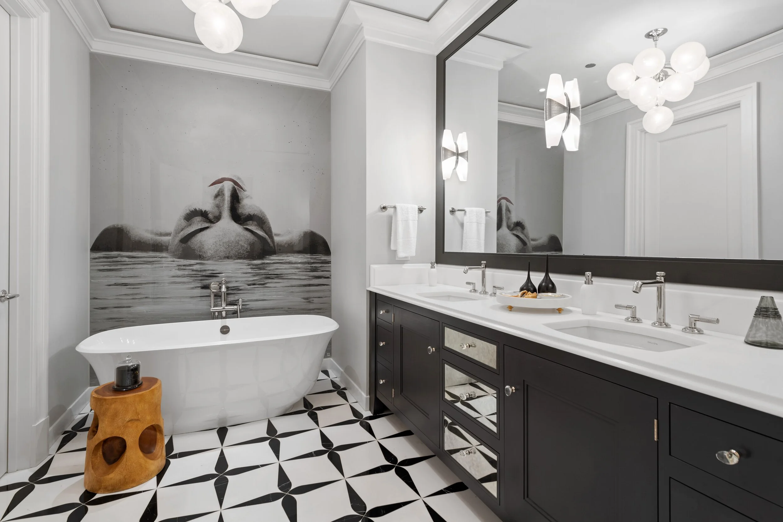 16_9WWaltonSt_402_13001_PrimaryBathroom_HiRes.jpg