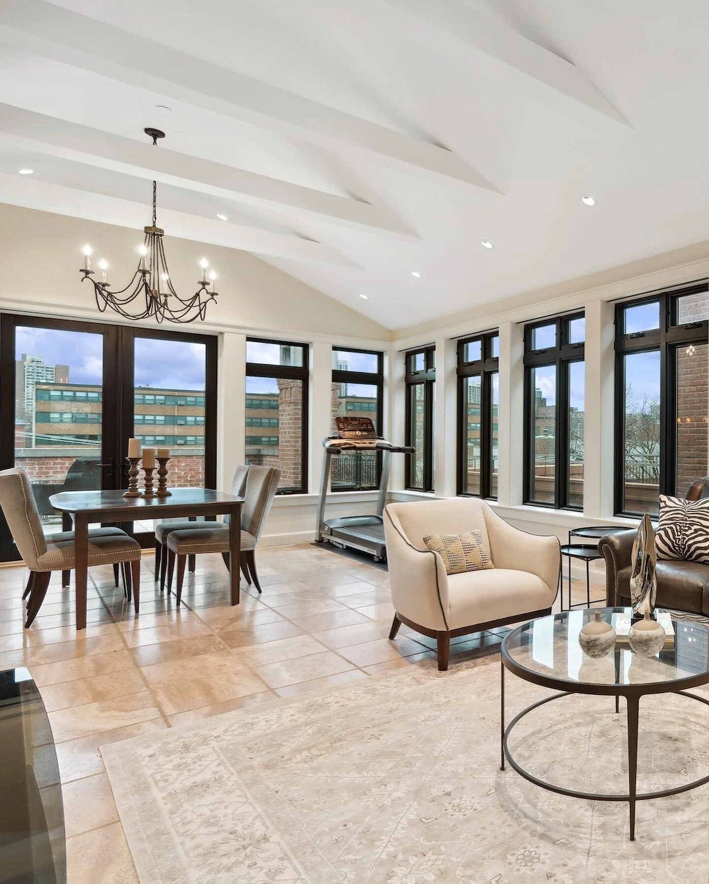Discover a timeless, turnkey masterpiece on one of Lincoln Park's chicest residential blocks.

With 5 beds, 4.5 baths, and over 6,600 sq. ft. of quality construction, this stunning home is perfect for everyday living and effortless entertaining. From