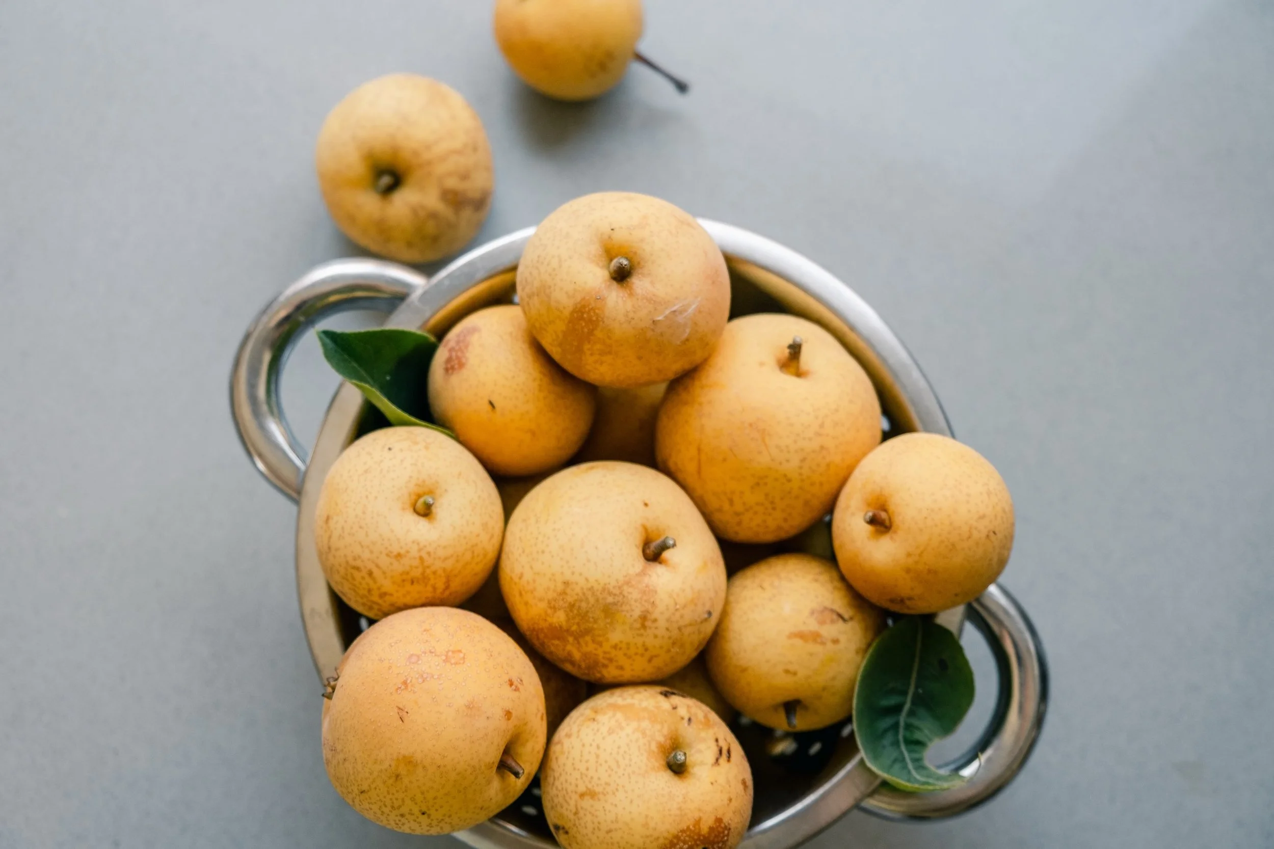 Our most fruitful year of Asian pears. Majority were tiny, but they were still delicious. 

I planted this tree years ago because D told me it was his favorite fruit 😊. Hope it continues to give us bigger and better harvests year after year because 