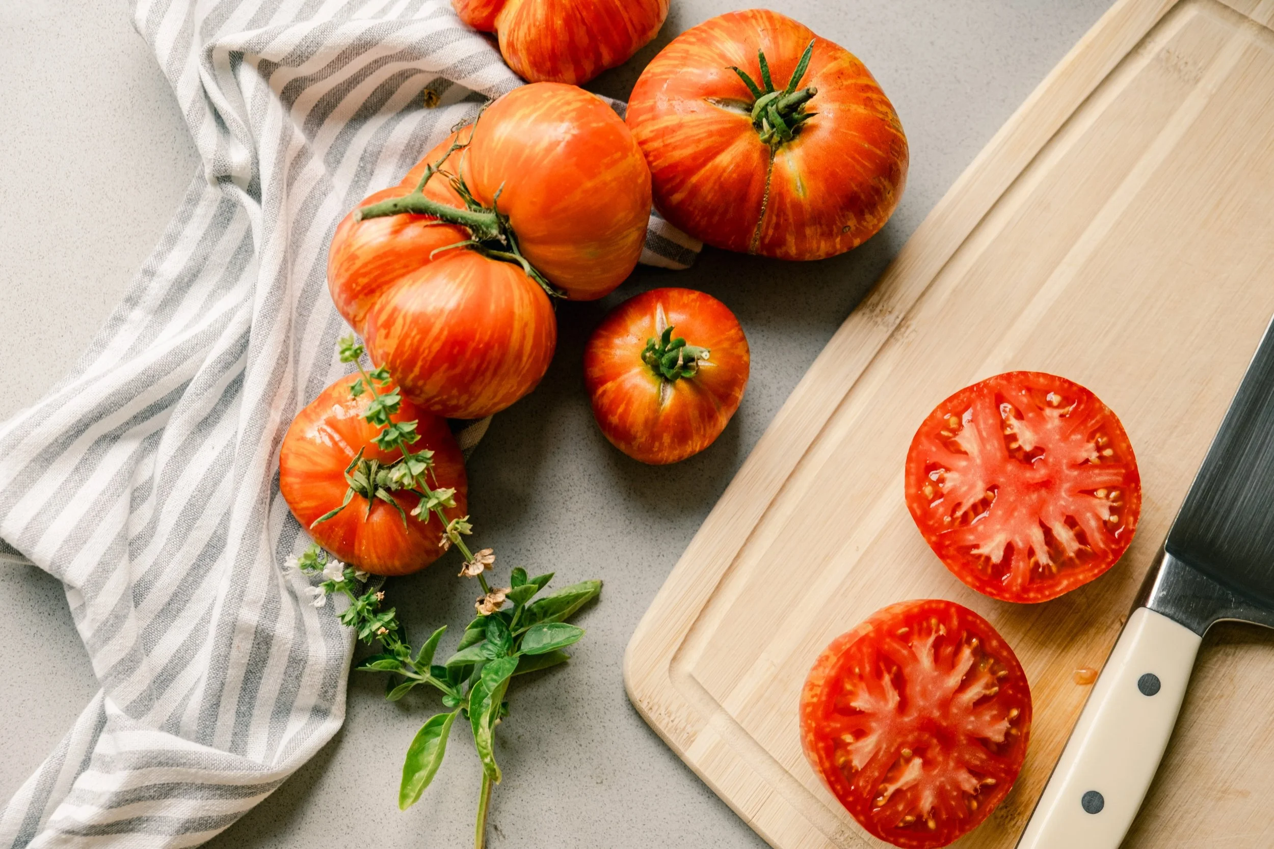 I&rsquo;ve been raving about these gorgeous unexpected tomatoes for the last month or so, but I guess it&rsquo;s now the end of this era 🥲 The hornworms have found their way over, and although I did remove some for the last few weeks, it&rsquo;s tim