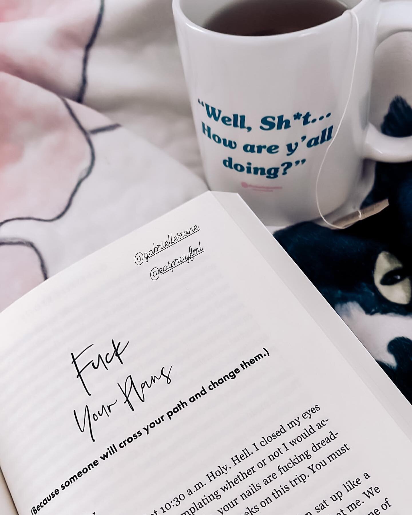 A perfect pair 😂☕️ 

📷 @mich_280 

#currentlyreading