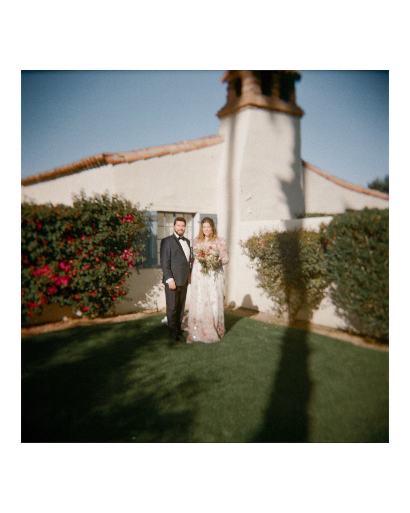 A&amp;R in La Quinta 🫶🏻 

Planning: @courtneytibbets 
Venue: @laquintaresort 
Content: @candidcontentweddings 
Photographer: @madeleinebeckphotos (@vanessajanephoto seconding)
Florals: @letaverbena 
Band: @downbeat.agency 
Beauty: @elwynnandcass 
S