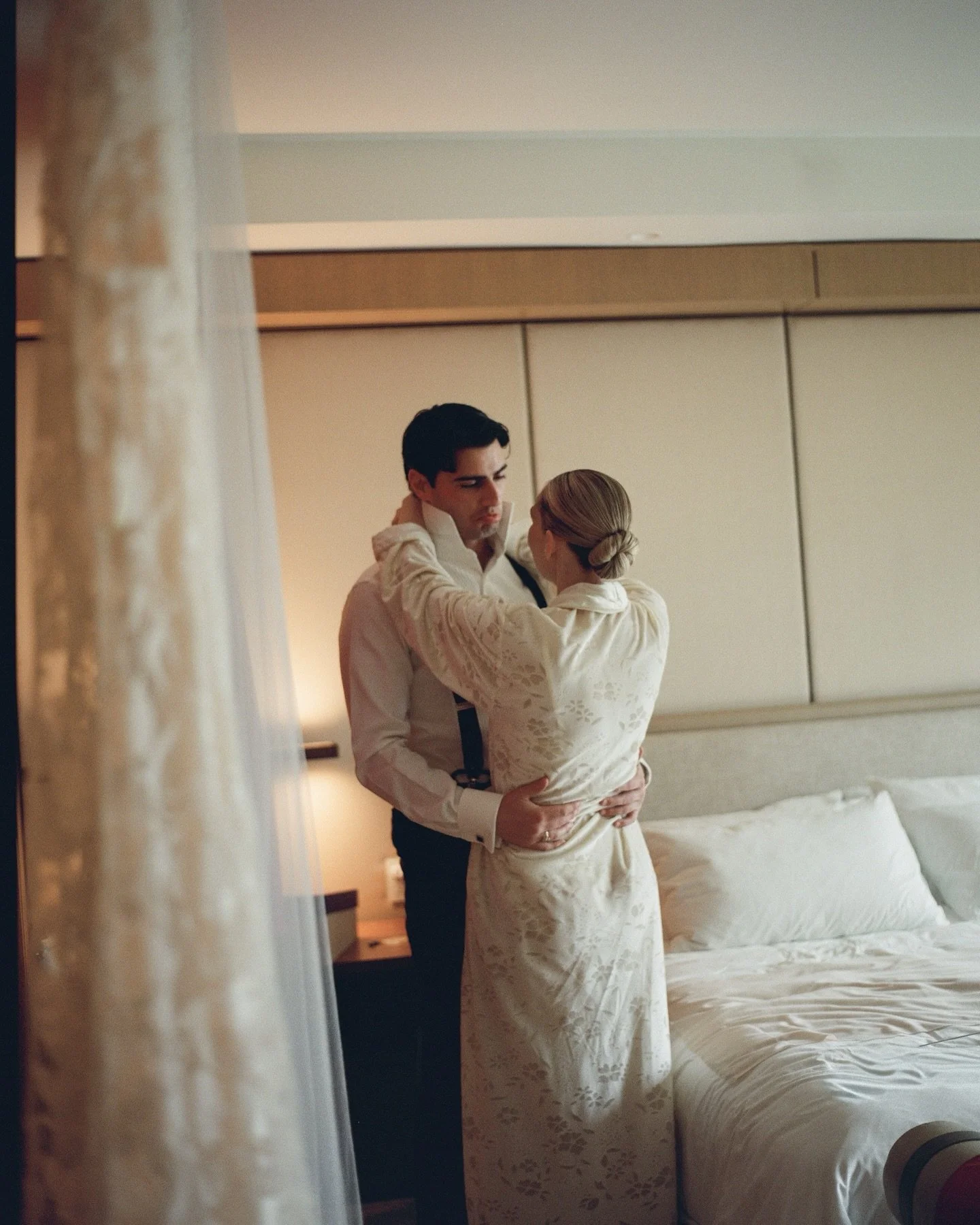 Starting the day together with S + A. 

Planning: @clementinechicago 
Photo: @madeleinebeckphotos 
MUA: @torieconnmua 
Hair: @hairbyramsay