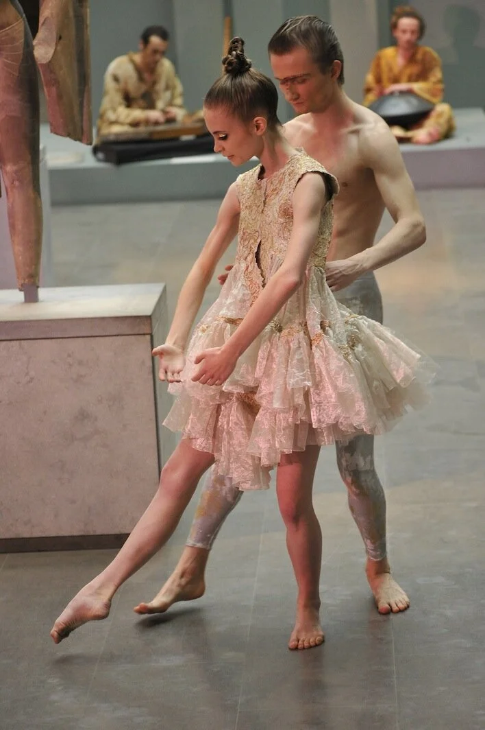 Franck Sorbier's Oriental Spring 2016 Paris Runway