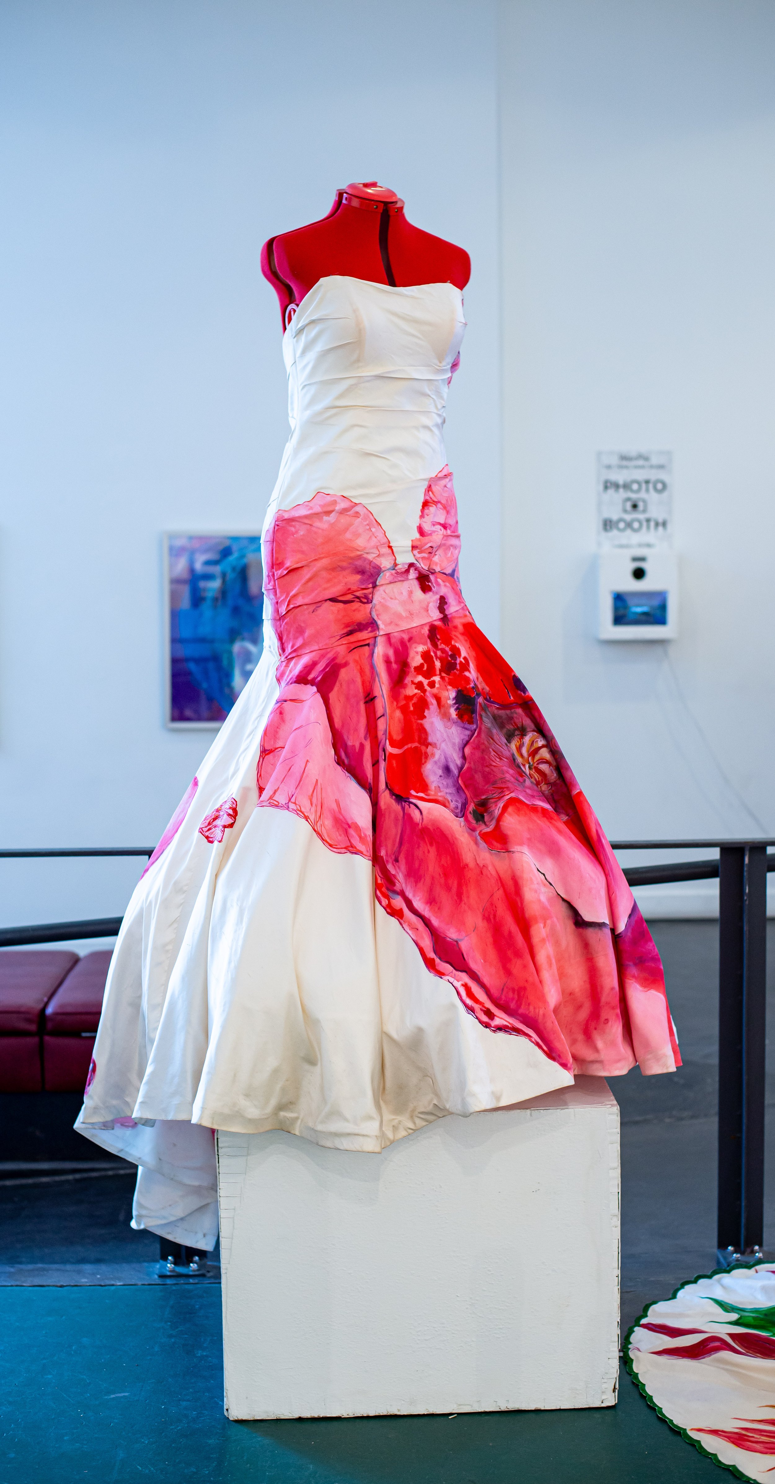 "Lois (quinceanera)" | Sanzi Kermes