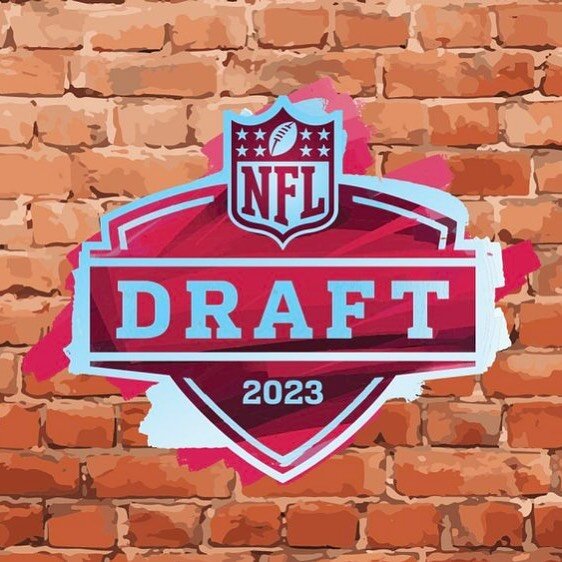 The NFL Draft is tomorrow!

Check out @jpombo24 &amp; @djsarv21&rsquo;s Mock Drafts 🏈!

Link on our👉 Instagram Story
Or
Link in bio 👉 NFL

#TheDailyGoat #nfl #nfldraft #nflfootball #nflnews #nflmockdraft