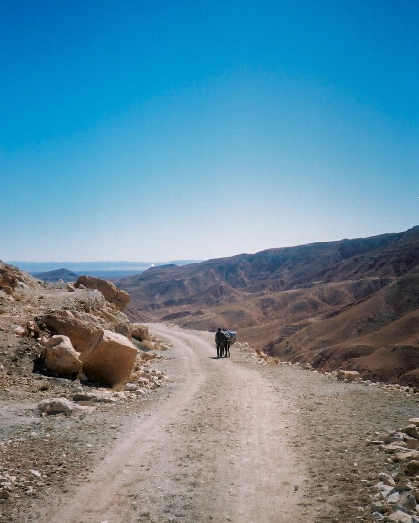 Vignettes from Atlas Mountain Race 🎞️

Shortly after CP1 in Telouet we were treated to some of the most spectacular gravel roads I&rsquo;ve ever ridden. Rolling ascents and descents, with 360&deg; views of the surrounding snow capped mountains. My s