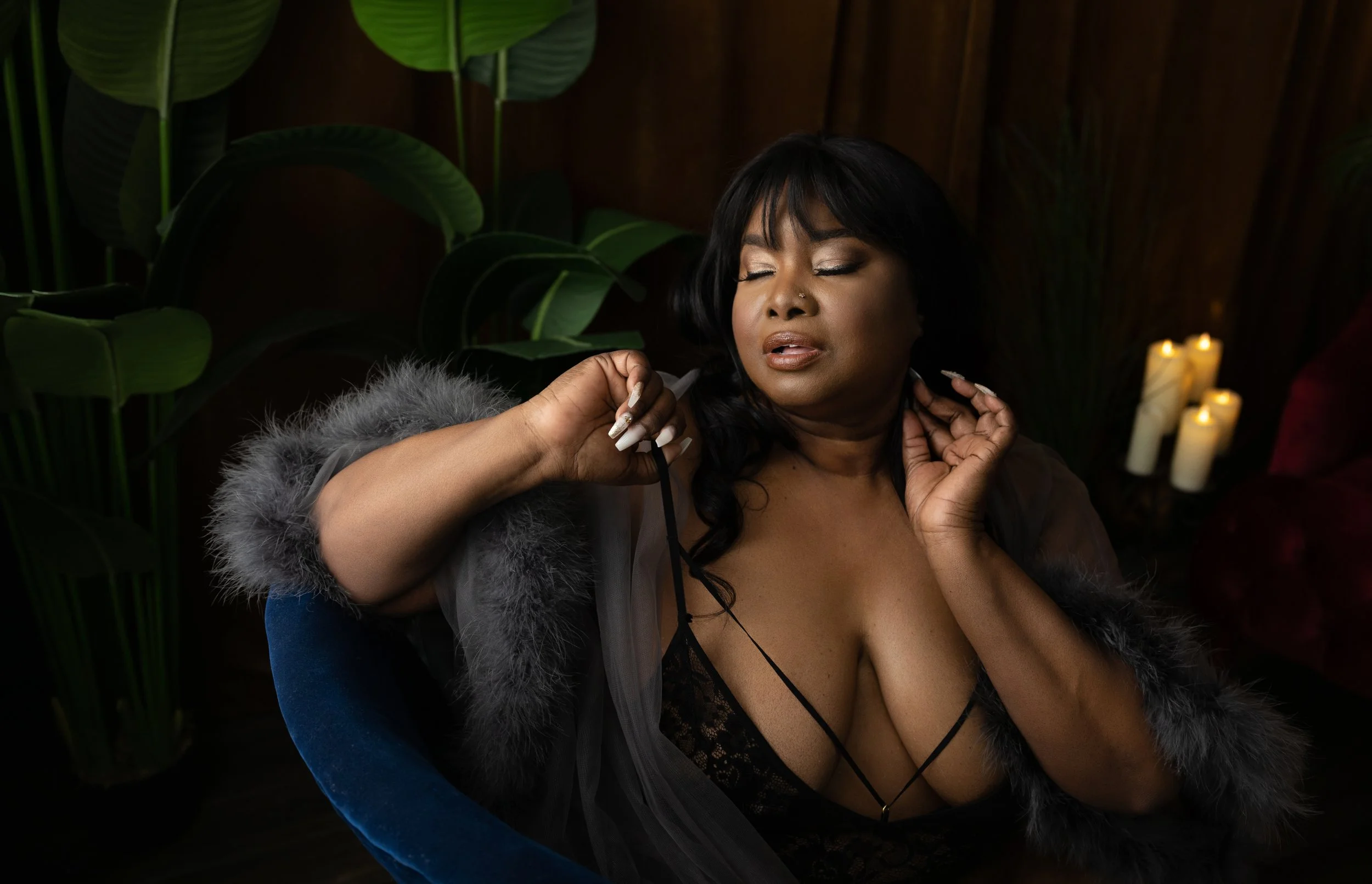 BoudoirByJAnderson-2554-2-16-A to BW.jpg