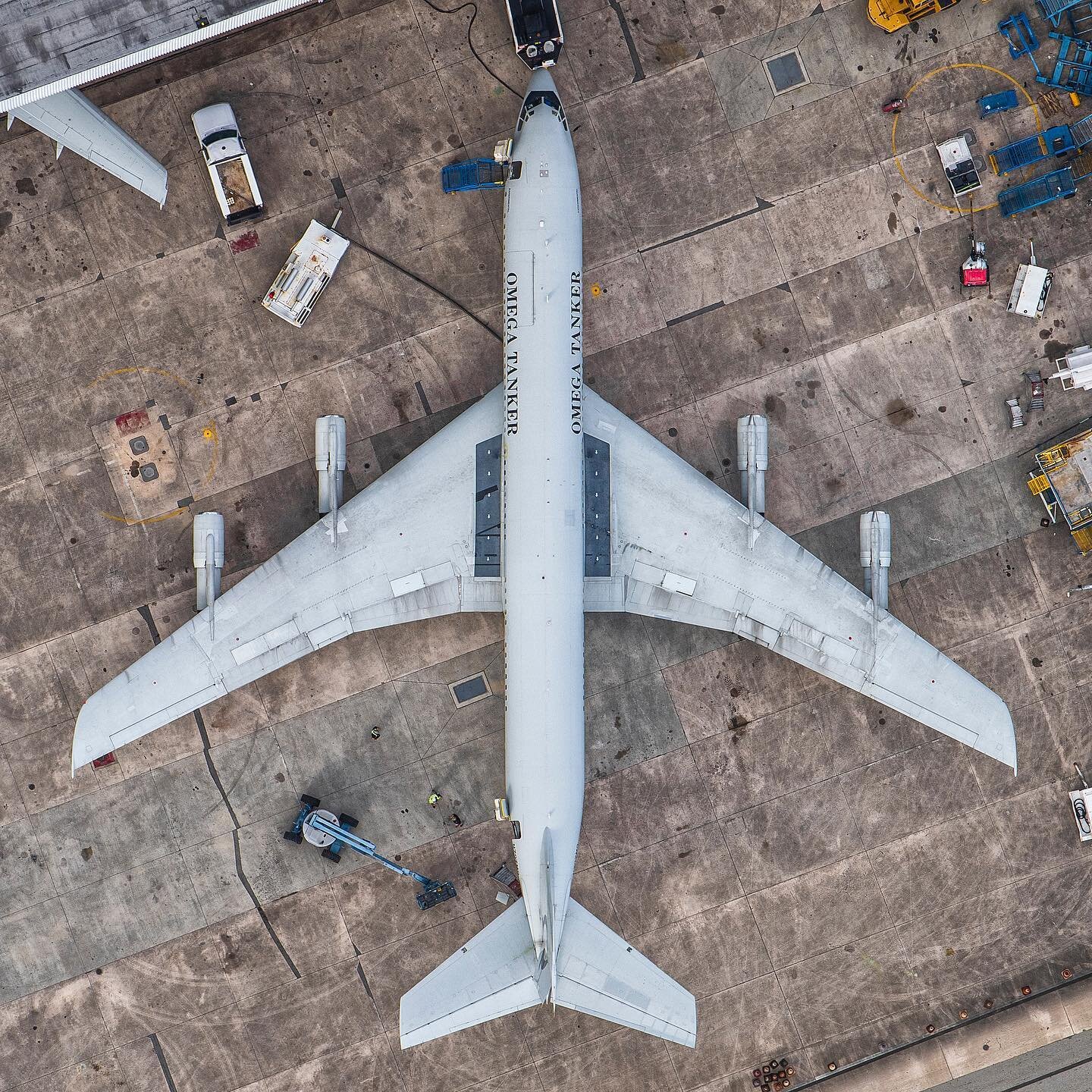 After my visit to Miami, I was finally able to complete another pretty neat deck. 707 to the 787. Over 60 years of Boeing technology. Pretty cool see what has changed and what has stayed the same. #dreamlifter #boeing #united #boeing747  #iflymia #mi