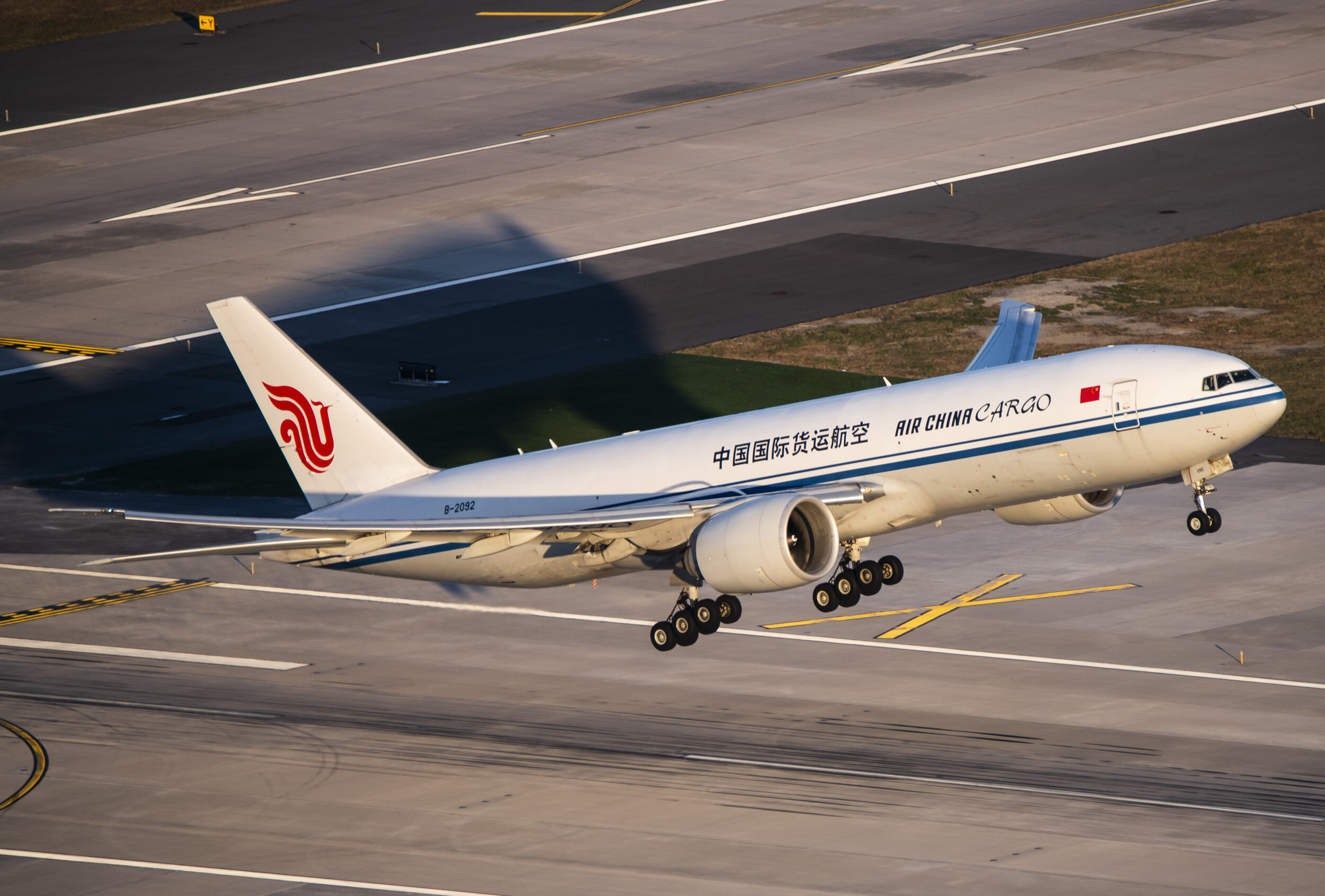  Air China Cargo Boeing 777-FFT B-2092 