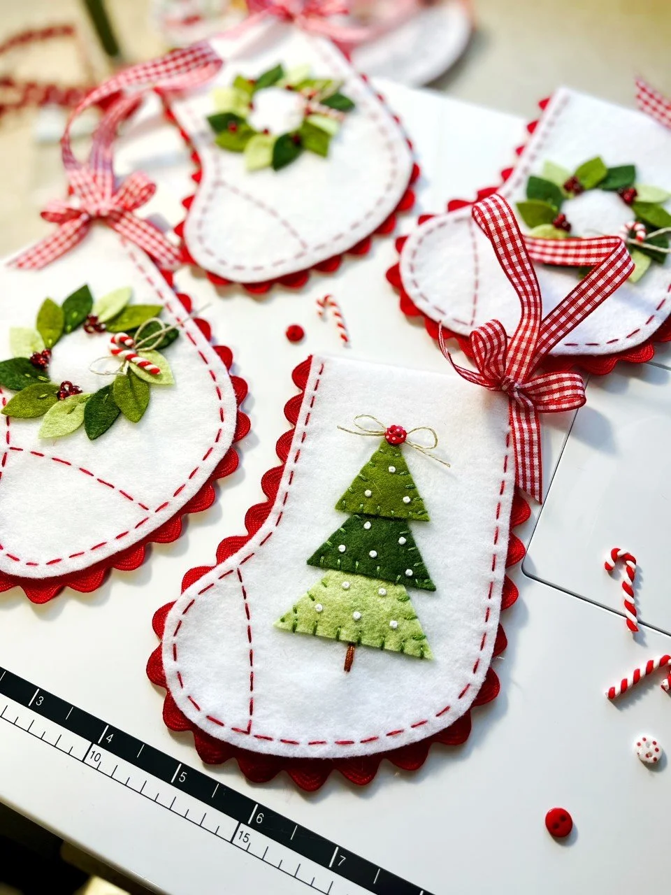 Merry Stockings Christmas Felt Ornament Pattern — simply eilene