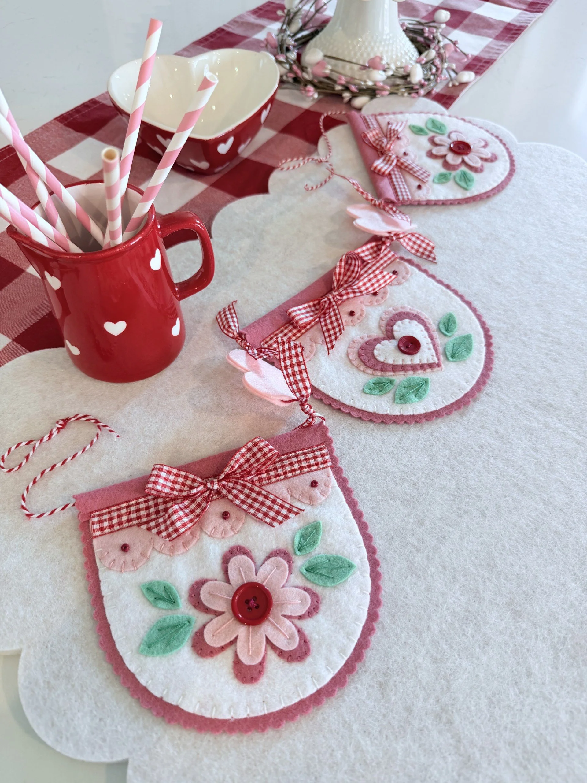 PDF Valentine Scallop Bunting Felt Sewing Pattern