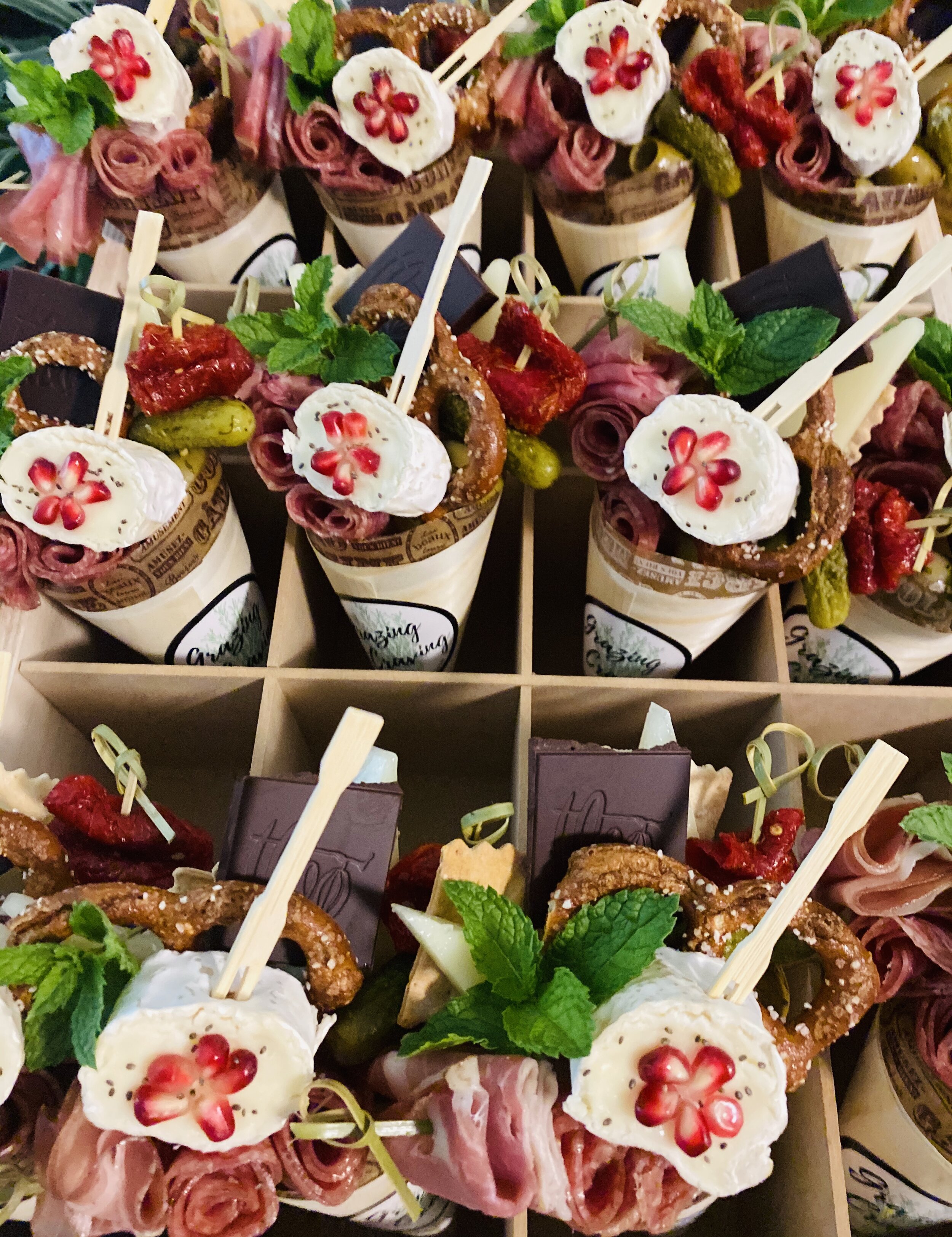 Charcuterie Cone
Grazing Craving’s delectable meats, cheeses, and sweet treats in a single-serve cone.
SQ8379624
charcuterie cone
Grazing Craving